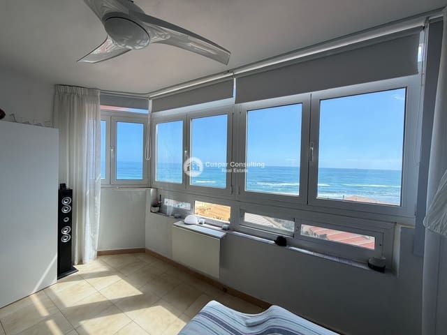 2 chambre Appartement à vendre à La Manga del Mar Menor avec piscine garage - 212 000 € (Ref: 9266700)