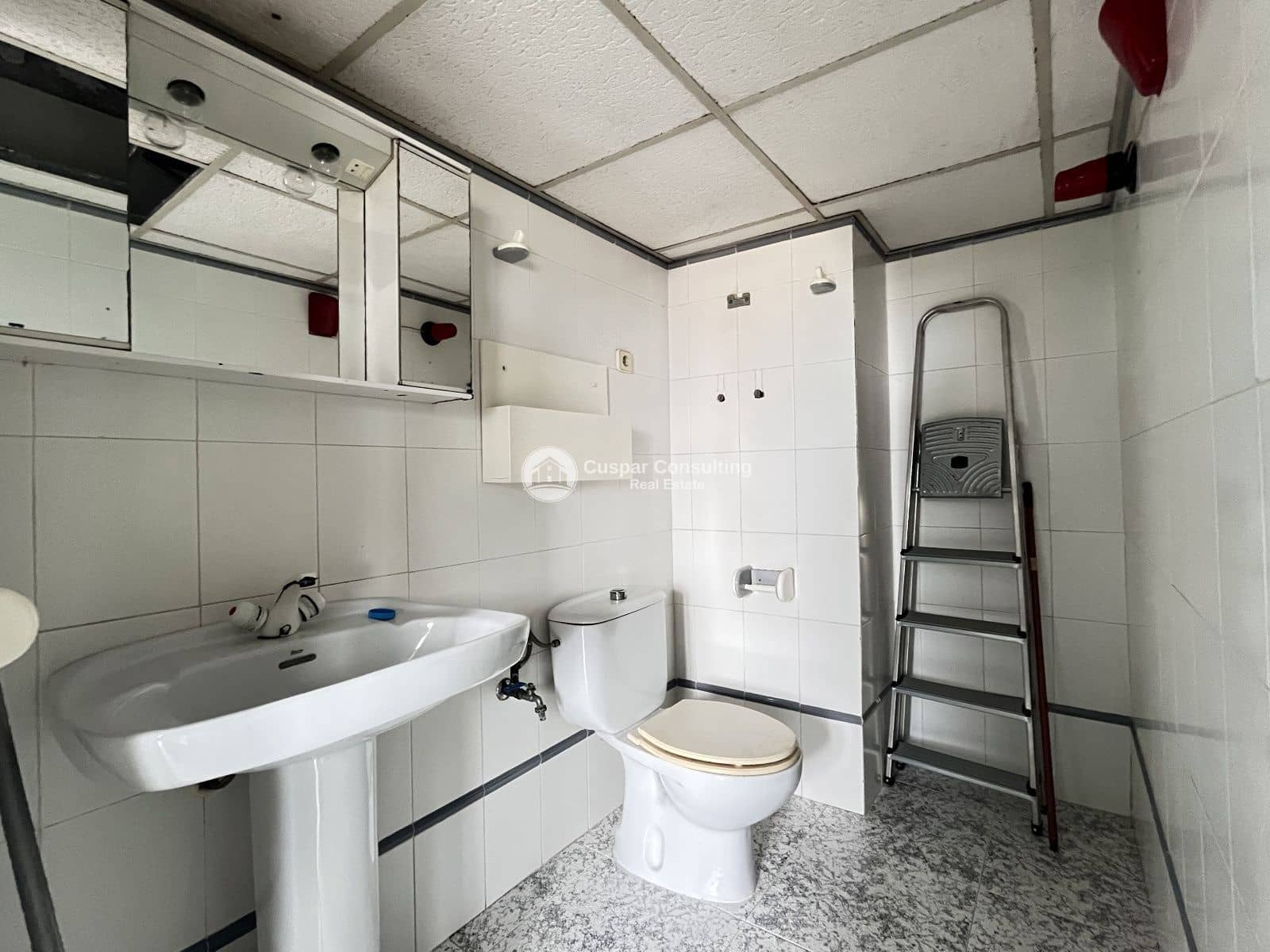 3 bedroom Commercial for sale in Los Alcazares - € 85,000 (Ref: 9307265)