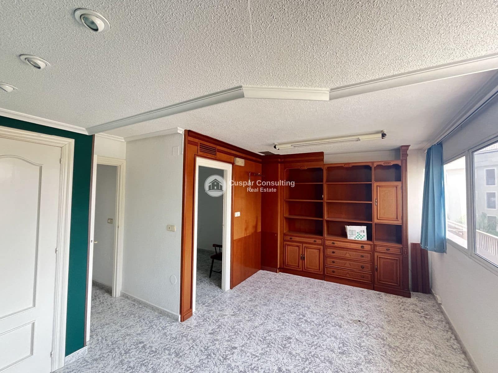 3 bedroom Commercial for sale in Los Alcazares - € 85,000 (Ref: 9307265)