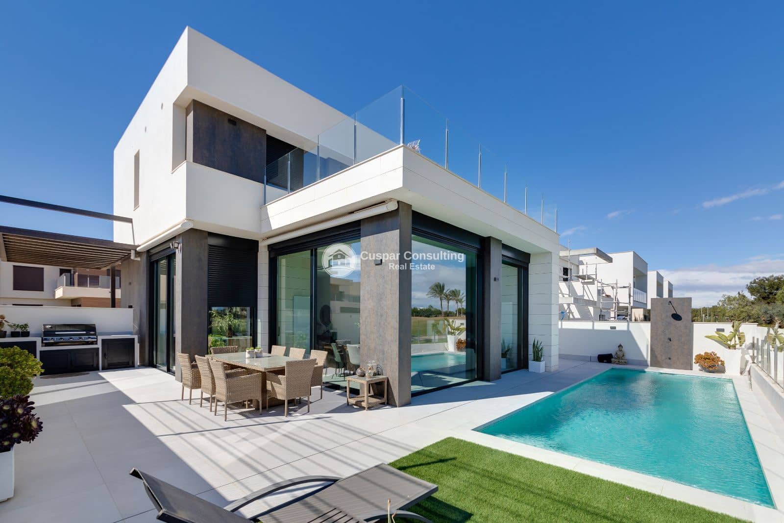 3 bedroom Villa for sale in Pilar de la Horadada with pool garage - € 554,000 (Ref: 9352945)