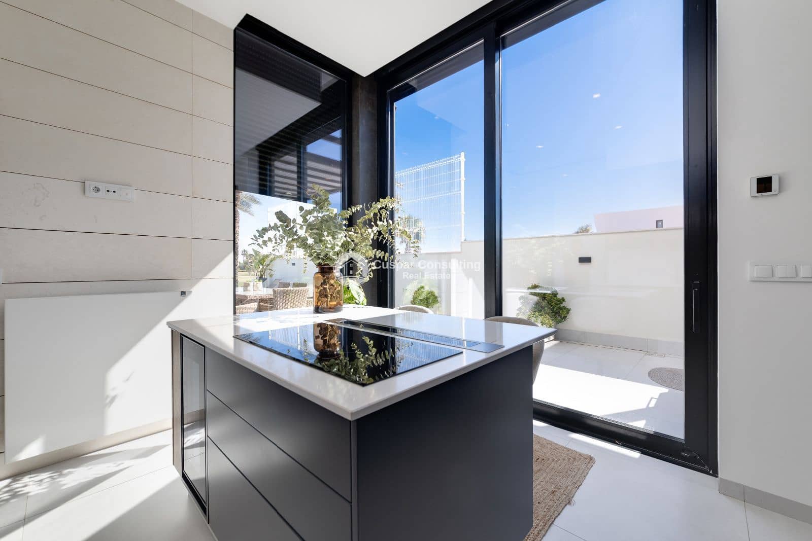 3 bedroom Villa for sale in Pilar de la Horadada with pool garage - € 554,000 (Ref: 9352945)