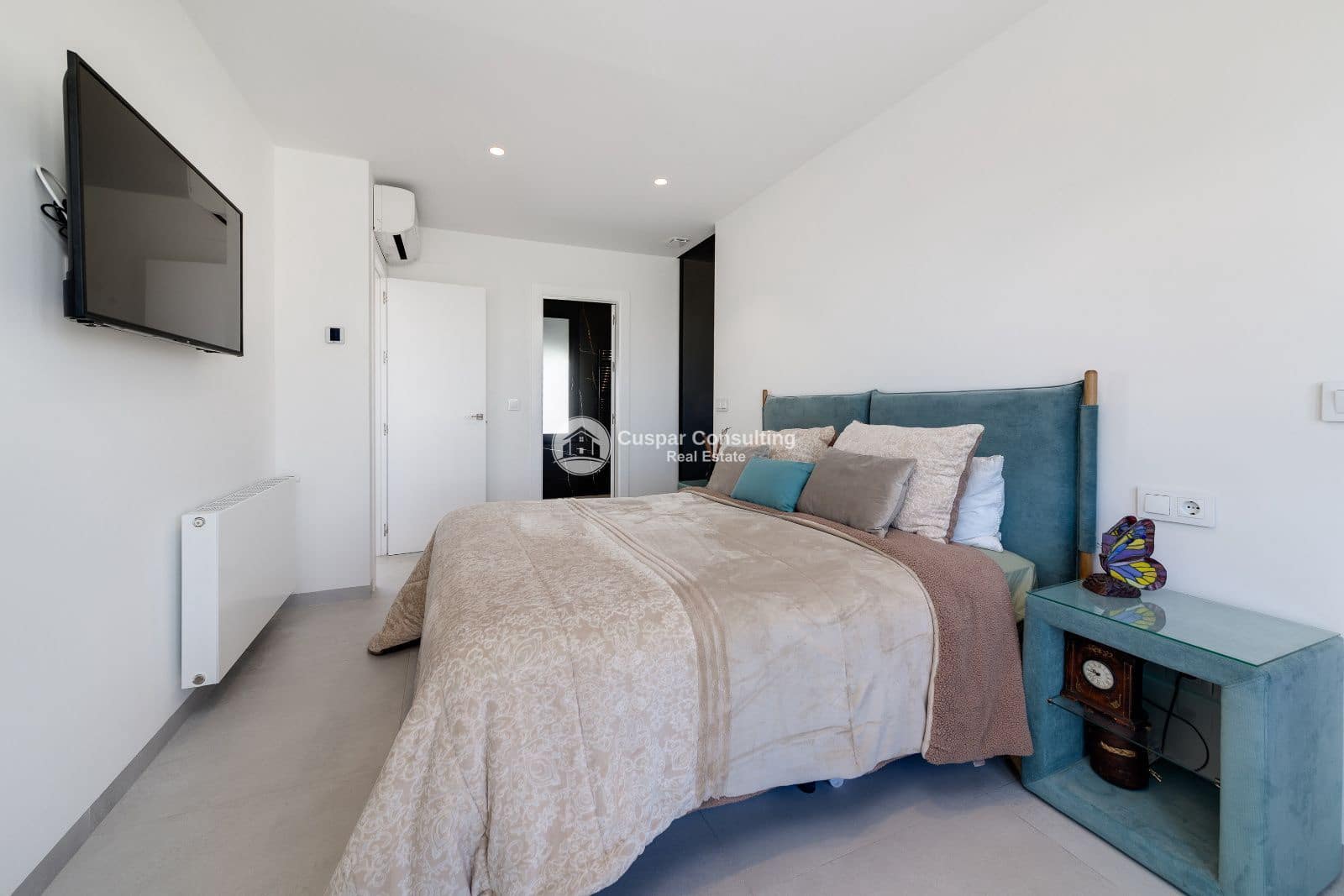 3 bedroom Villa for sale in Pilar de la Horadada with pool garage - € 554,000 (Ref: 9352945)