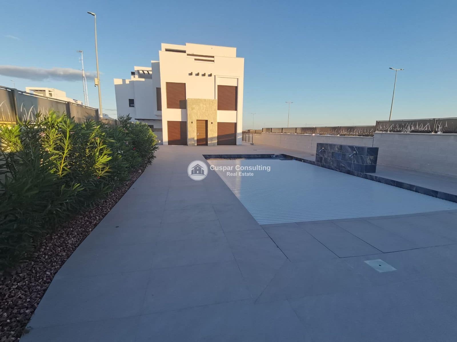 5 quarto Moradia para venda em Los Montesinos com piscina garagem - 780 000 € (Ref: 9377741)