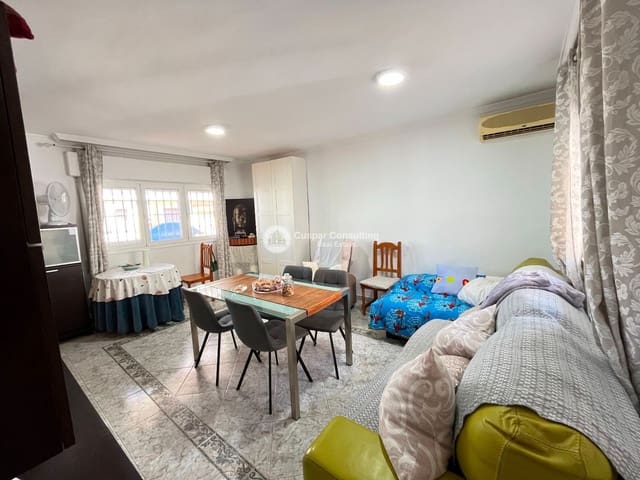 4 bedroom Townhouse for sale in San Pedro del Pinatar ciudad, San Pedro del Pinatar with garage - € 160,000 (Ref: 9379753)