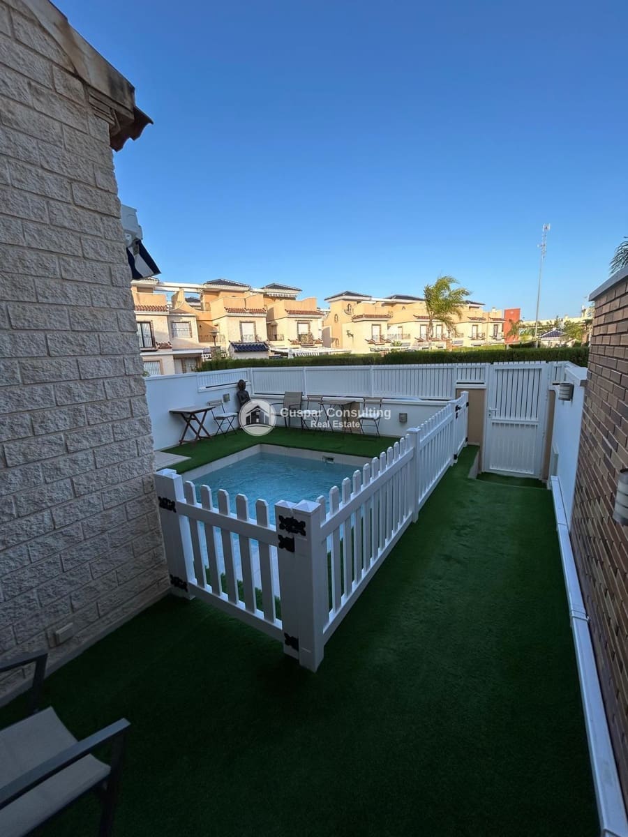 3 chambre Villa/Maison à vendre à Torre de la Horadada avec piscine garage - 378 000 € (Ref: 9388786)