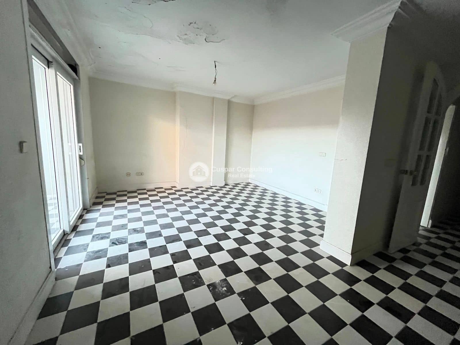 6 soverom Restaurant/Bar til salgs i San Pedro del Pinatar med garasje - € 300 000 (Ref: 9395348)