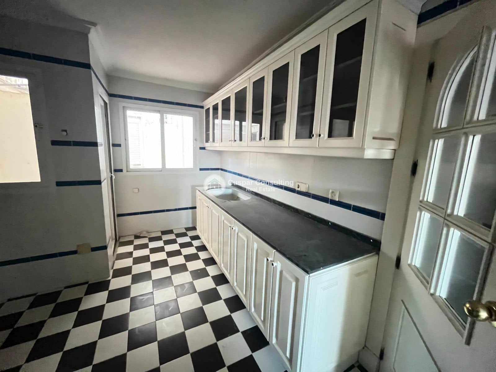 6 soverom Restaurant/Bar til salgs i San Pedro del Pinatar med garasje - € 300 000 (Ref: 9395348)