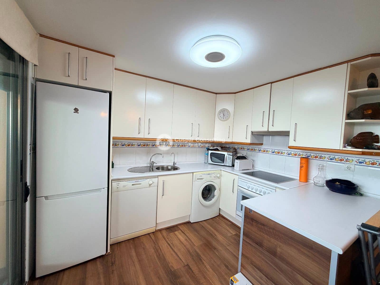 2 slaapkamer Flat te koop in La Manga del Mar Menor met zwembad garage - € 285.000 (Ref: 9397913)