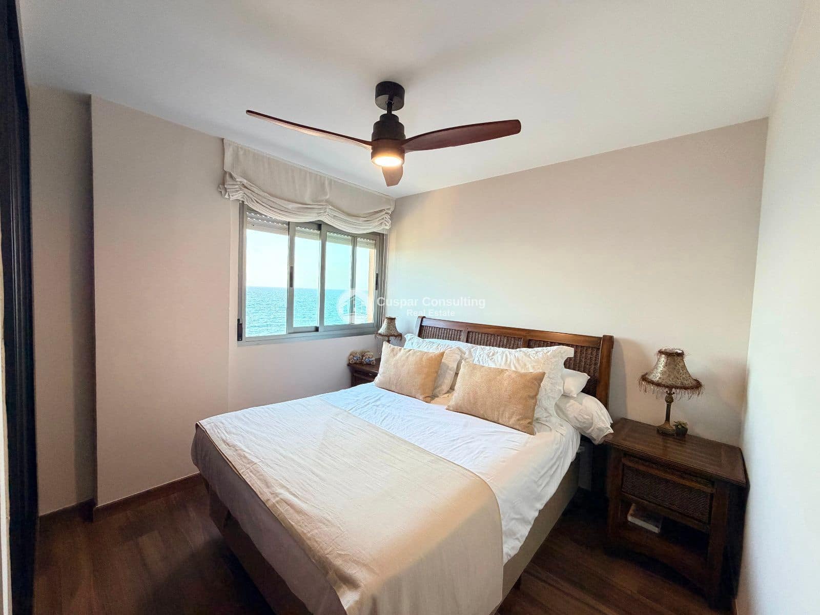 2 slaapkamer Flat te koop in La Manga del Mar Menor met zwembad garage - € 285.000 (Ref: 9397913)