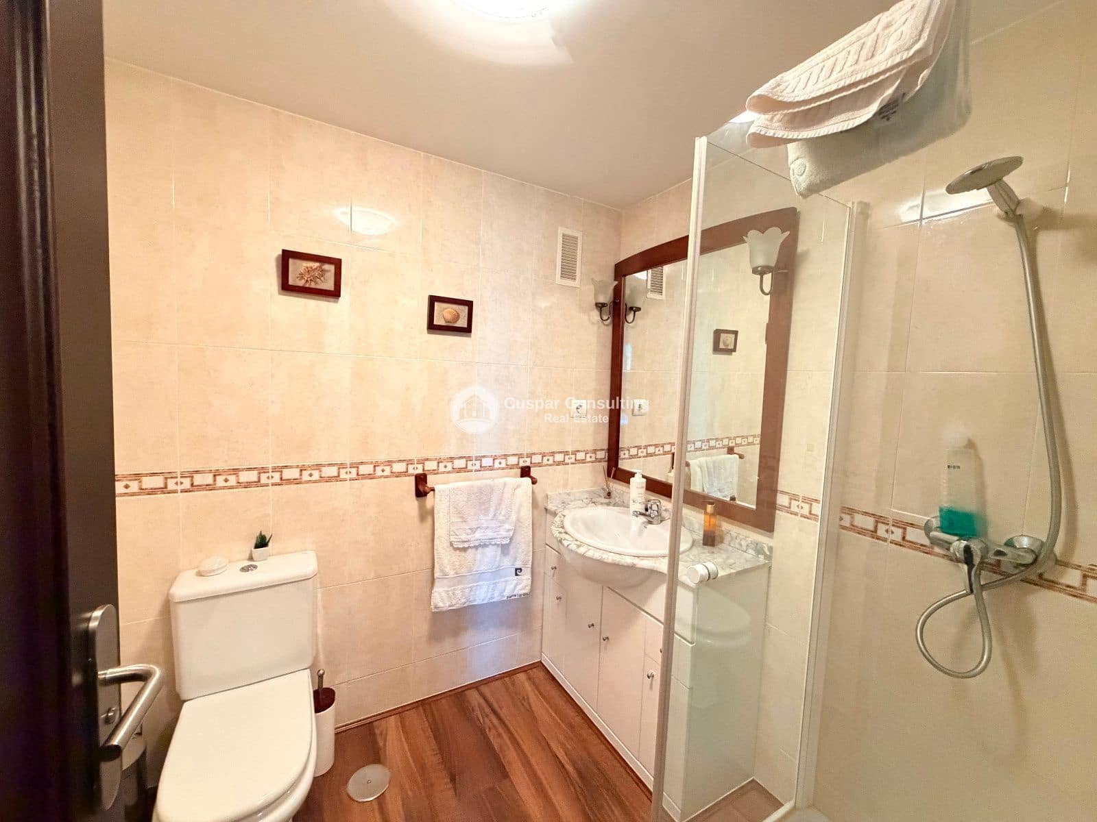 2 slaapkamer Flat te koop in La Manga del Mar Menor met zwembad garage - € 285.000 (Ref: 9397913)