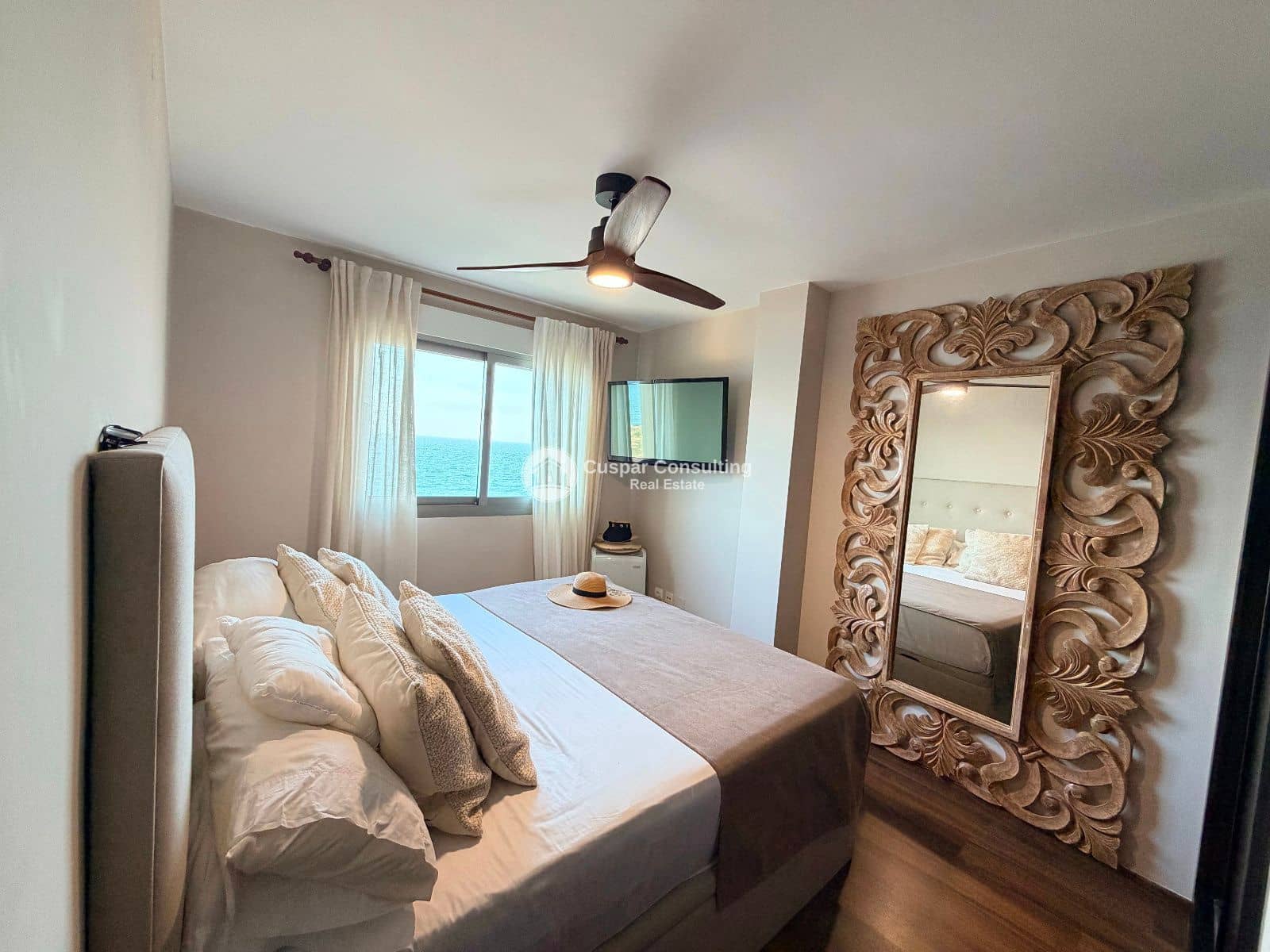 2 slaapkamer Flat te koop in La Manga del Mar Menor met zwembad garage - € 285.000 (Ref: 9397913)