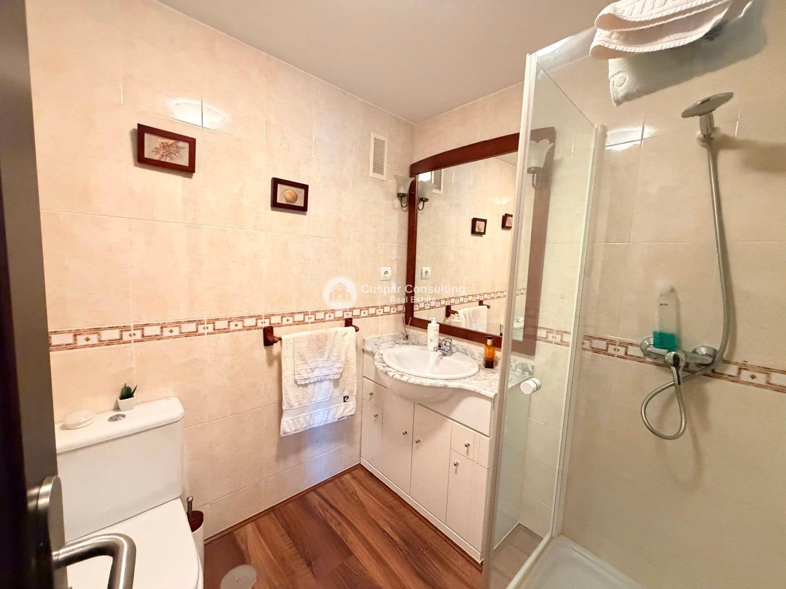 2 slaapkamer Flat te koop in La Manga del Mar Menor met zwembad garage - € 285.000 (Ref: 9397913)