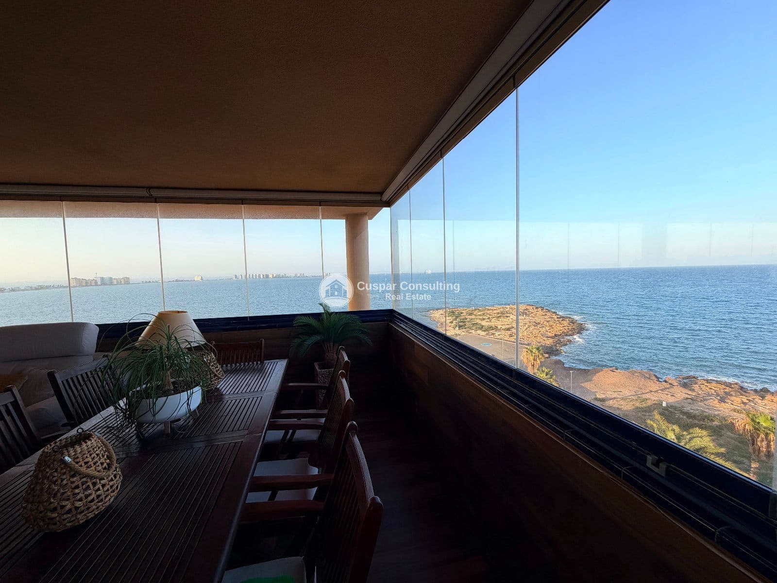 2 slaapkamer Flat te koop in La Manga del Mar Menor met zwembad garage - € 285.000 (Ref: 9397913)