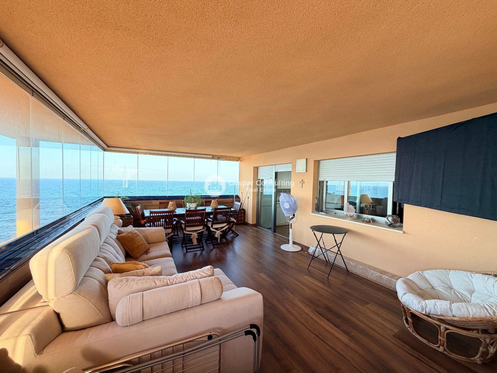 2 slaapkamer Flat te koop in La Manga del Mar Menor met zwembad garage - € 285.000 (Ref: 9397913)