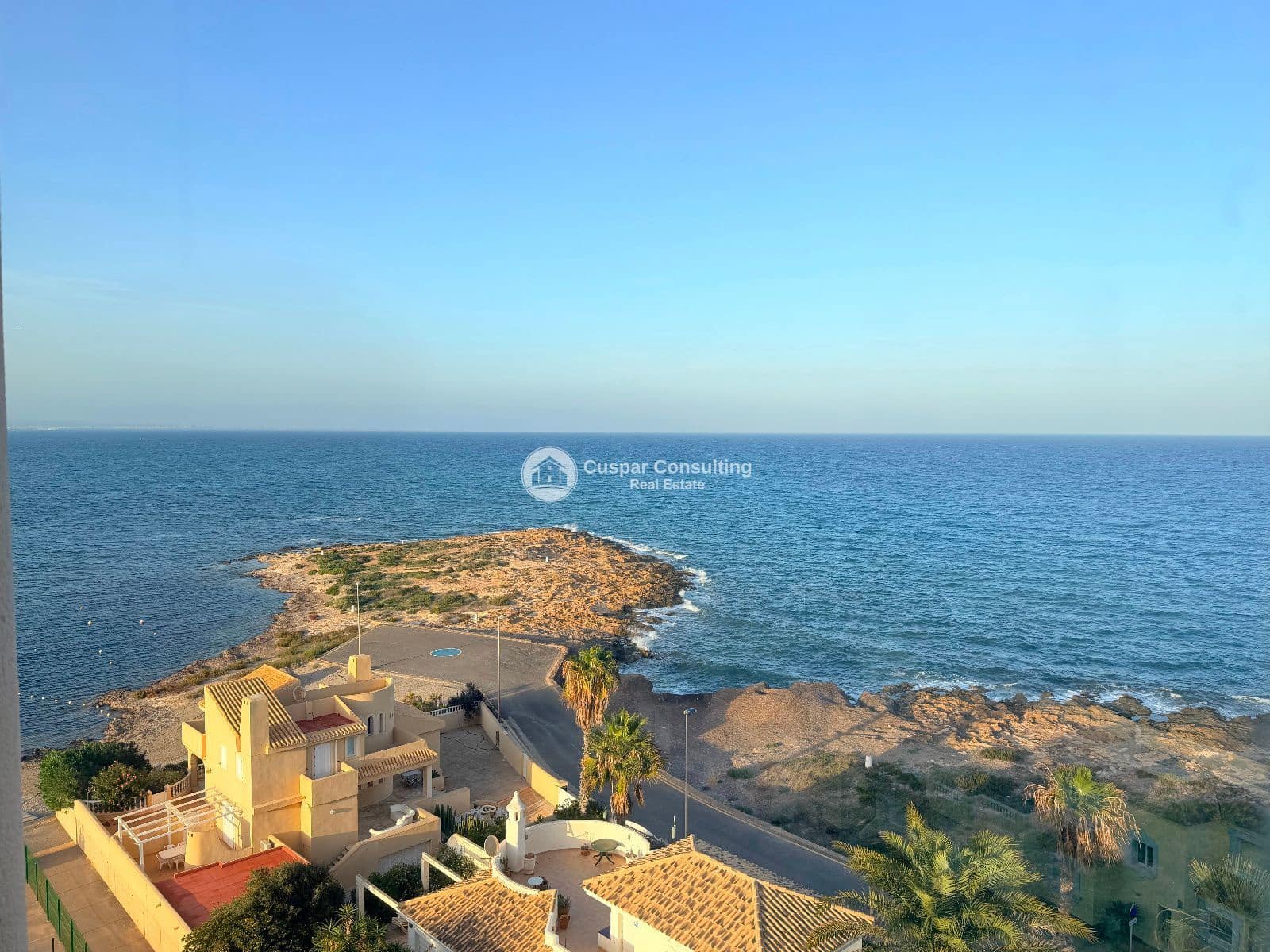 2 slaapkamer Flat te koop in La Manga del Mar Menor met zwembad garage - € 285.000 (Ref: 9397913)