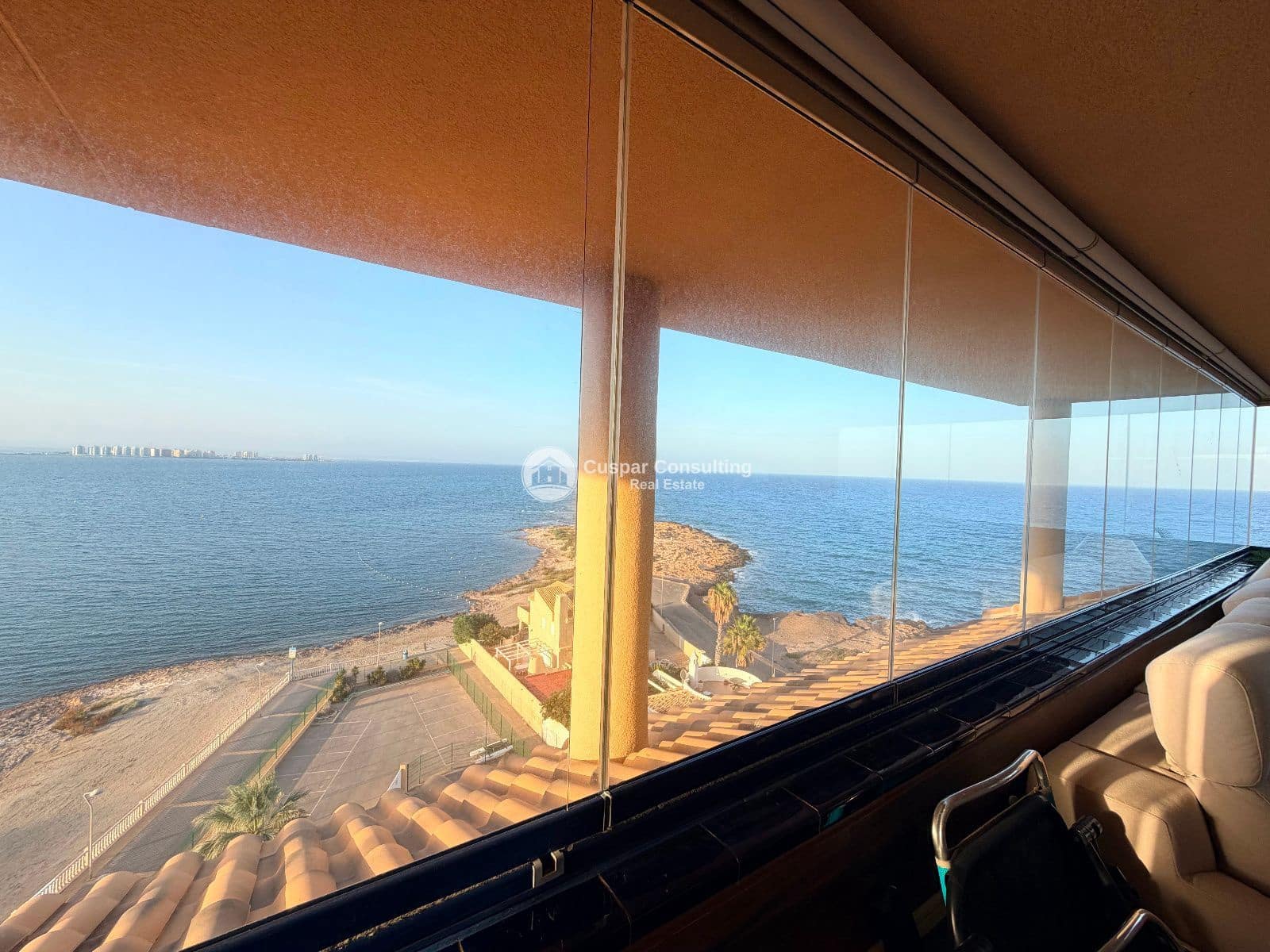 2 slaapkamer Flat te koop in La Manga del Mar Menor met zwembad garage - € 285.000 (Ref: 9397913)