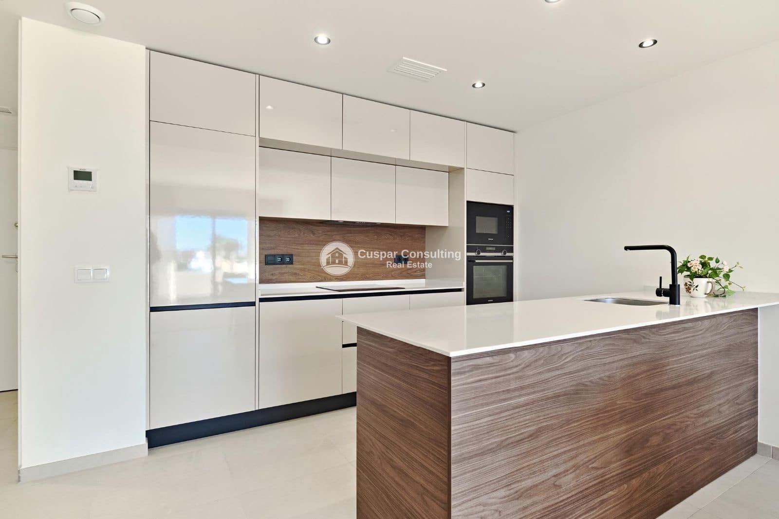 2 slaapkamer Penthouse te koop in Torrevieja met zwembad garage - € 410.000 (Ref: 9406056)