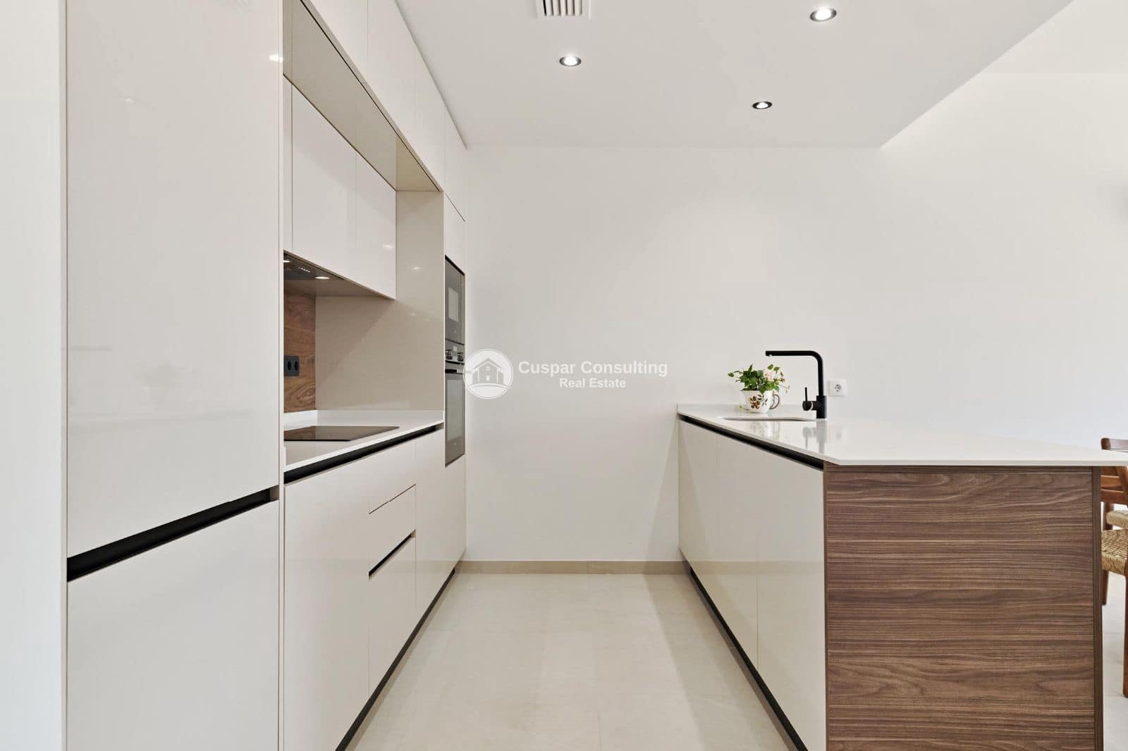 2 slaapkamer Penthouse te koop in Torrevieja met zwembad garage - € 410.000 (Ref: 9406056)