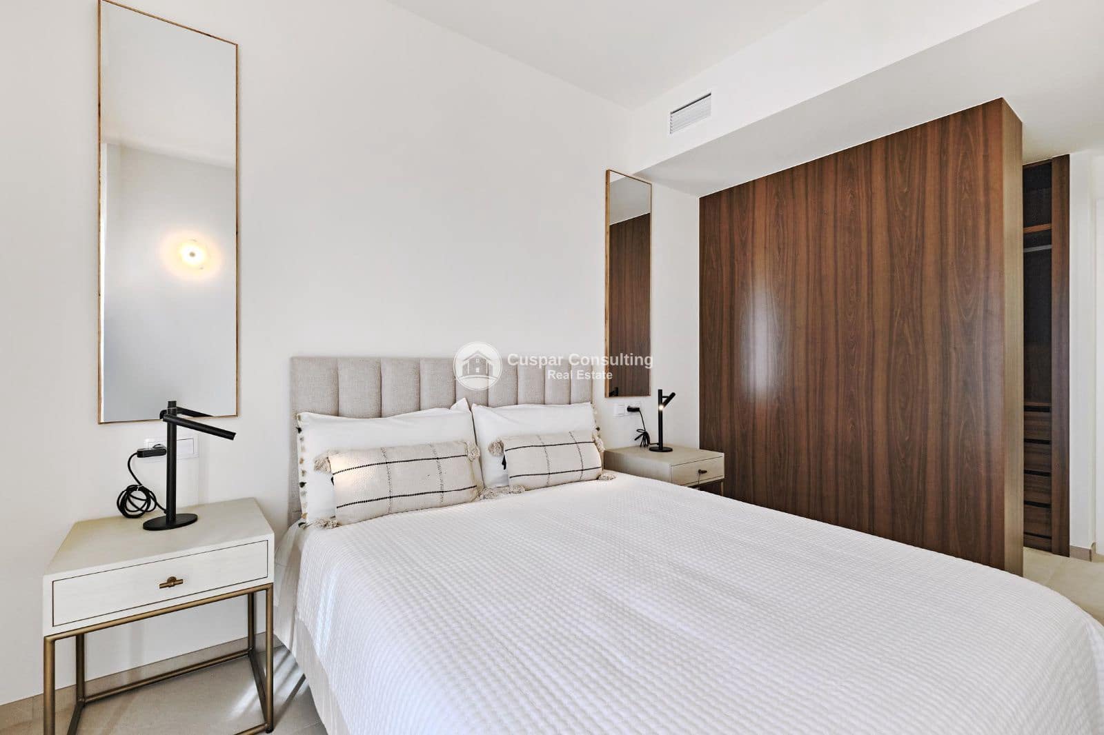 2 slaapkamer Penthouse te koop in Torrevieja met zwembad garage - € 410.000 (Ref: 9406056)