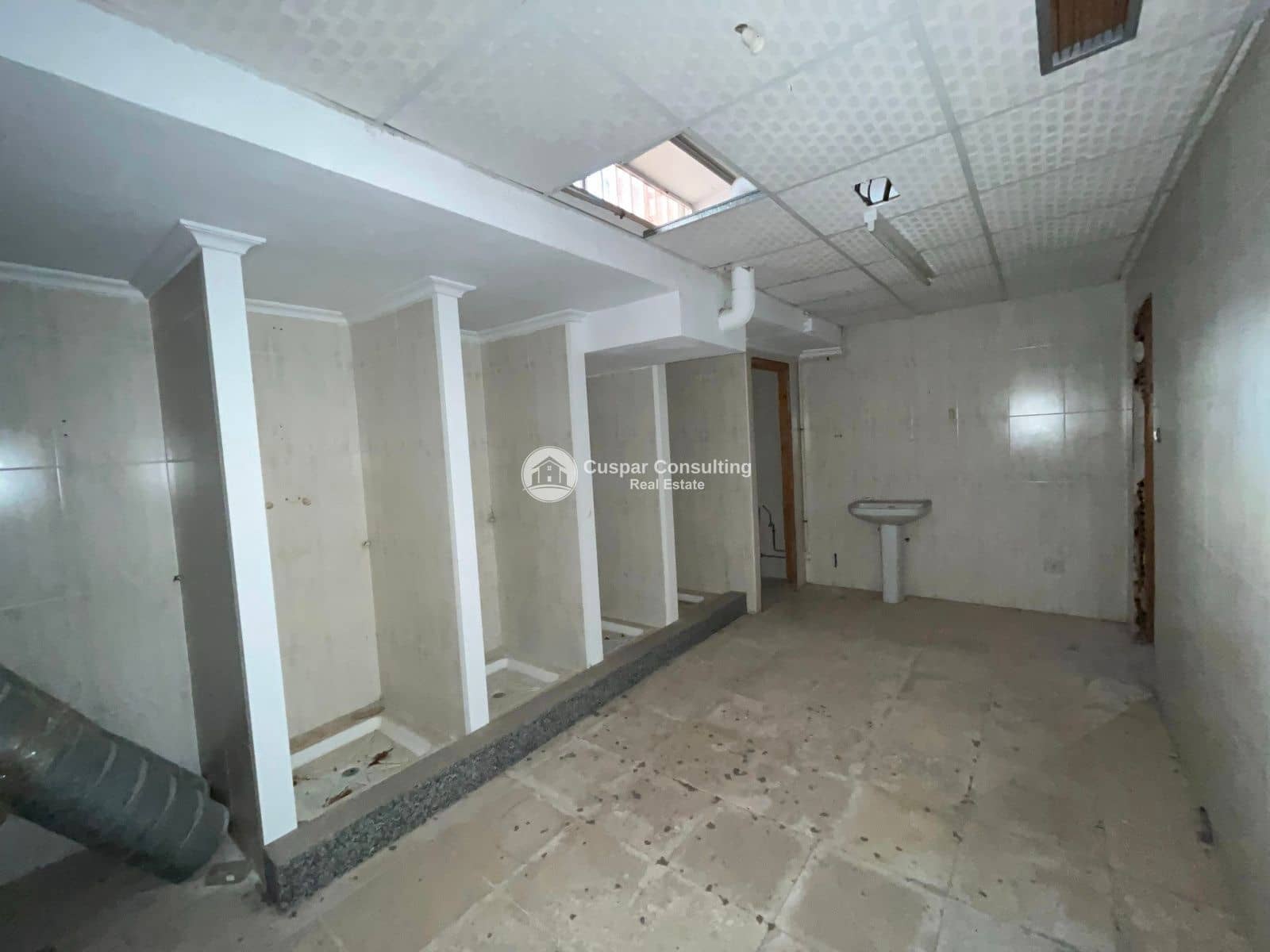 Commercial for sale in San Pedro del Pinatar - € 79,000 (Ref: 9406057)