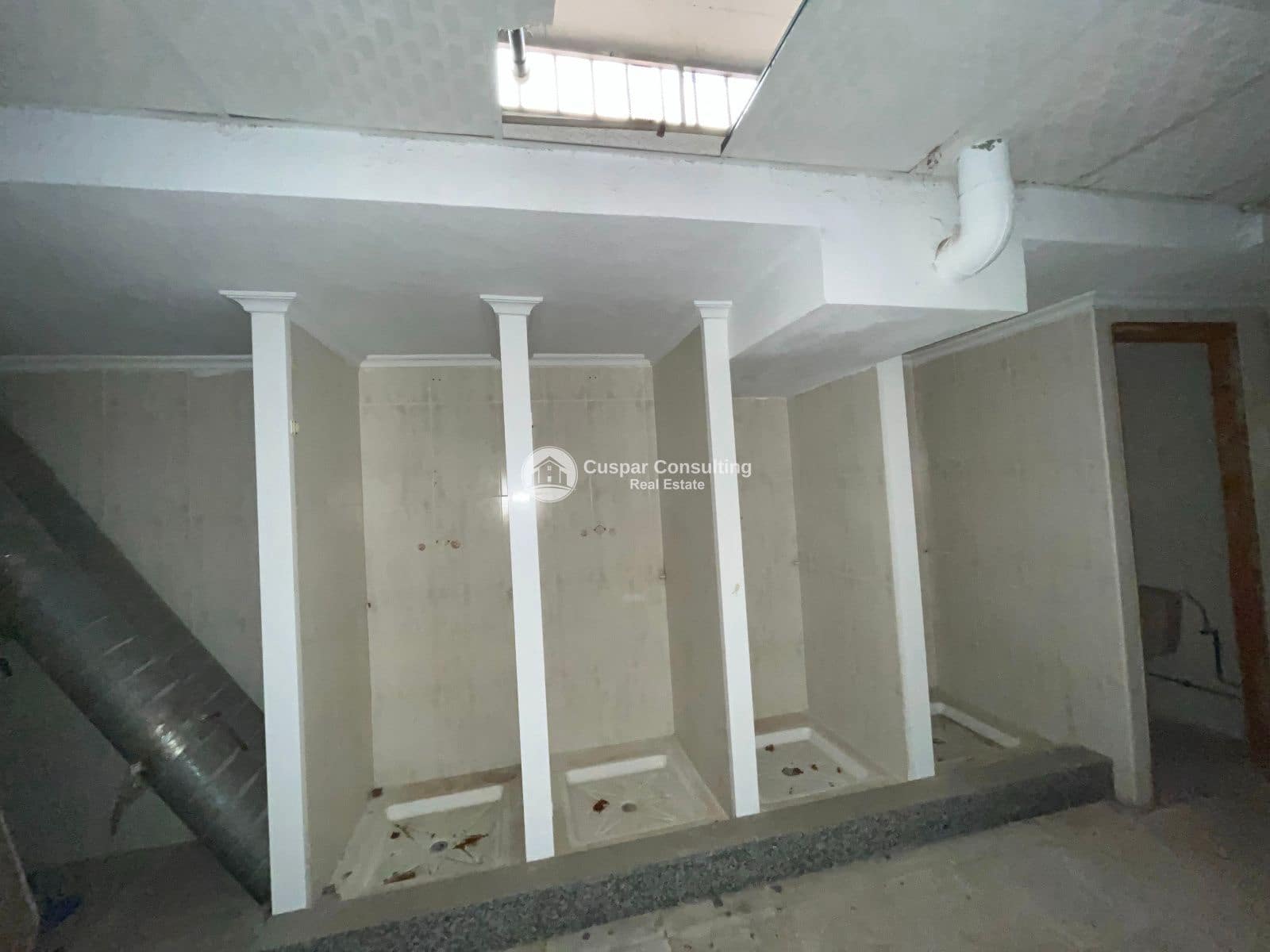 Commercial for sale in San Pedro del Pinatar - € 79,000 (Ref: 9406057)