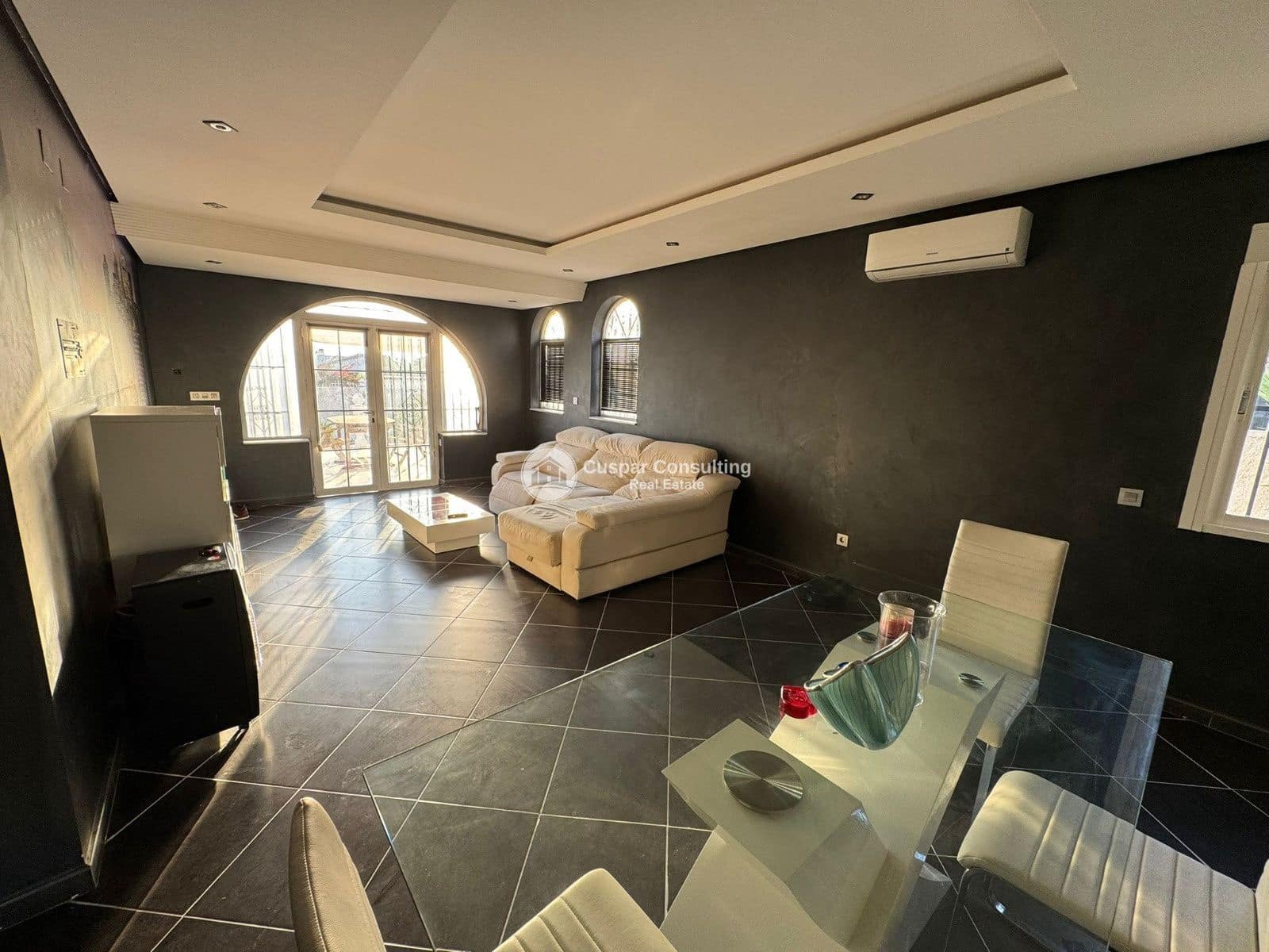 2 soverom Villa til salgs i Torrevieja med garasje - € 289 000 (Ref: 9409979)