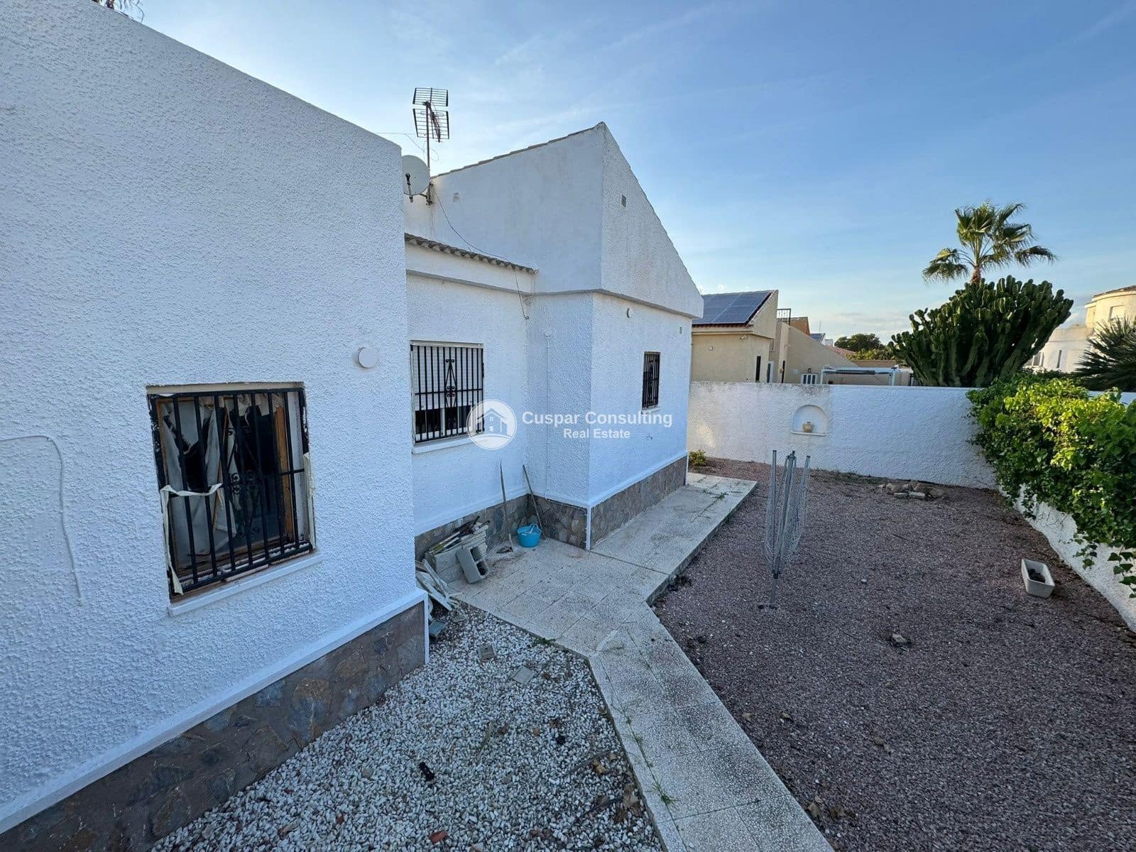 2 soverom Villa til salgs i Torrevieja med garasje - € 289 000 (Ref: 9409979)