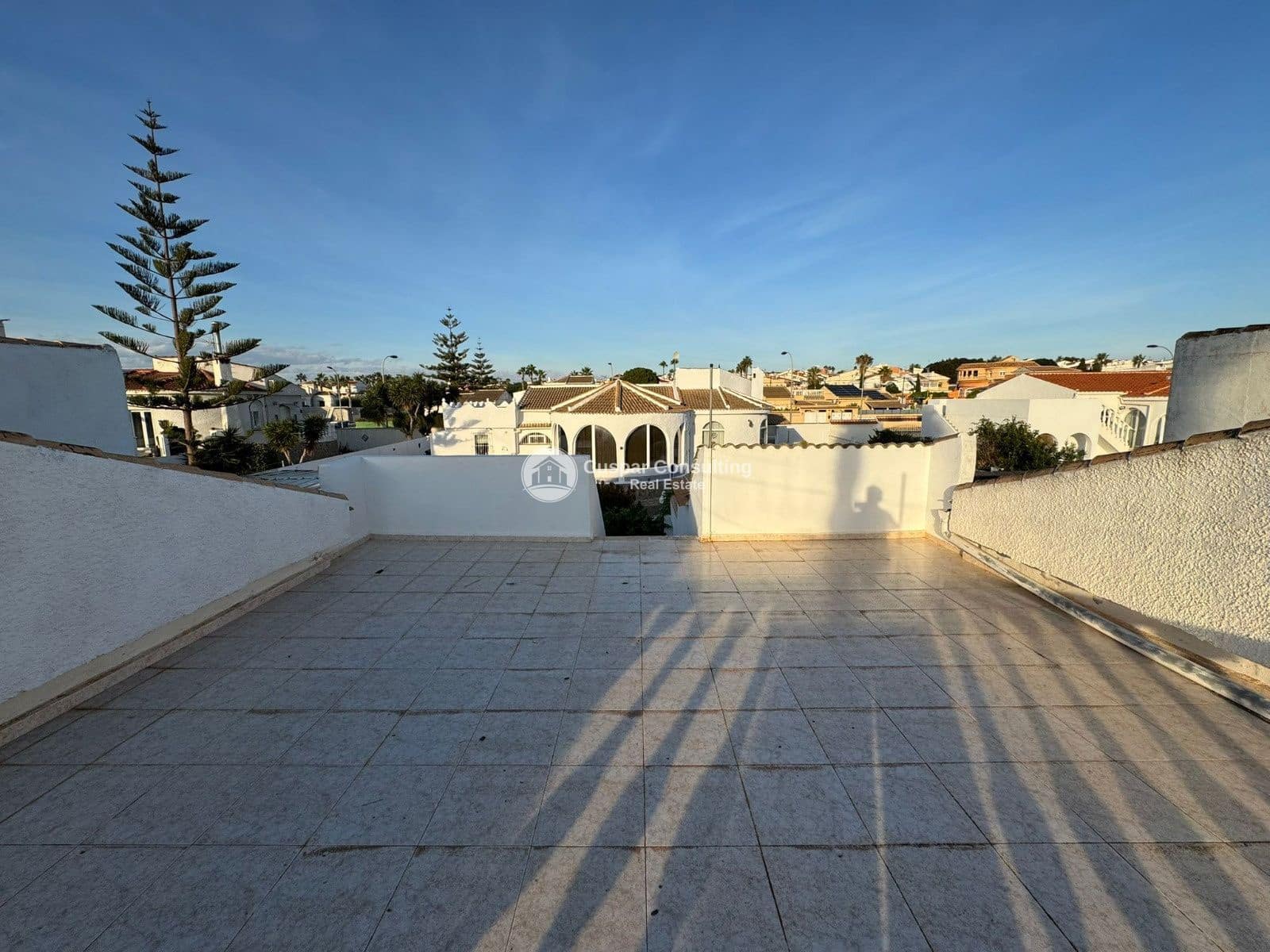 2 soverom Villa til salgs i Torrevieja med garasje - € 289 000 (Ref: 9409979)