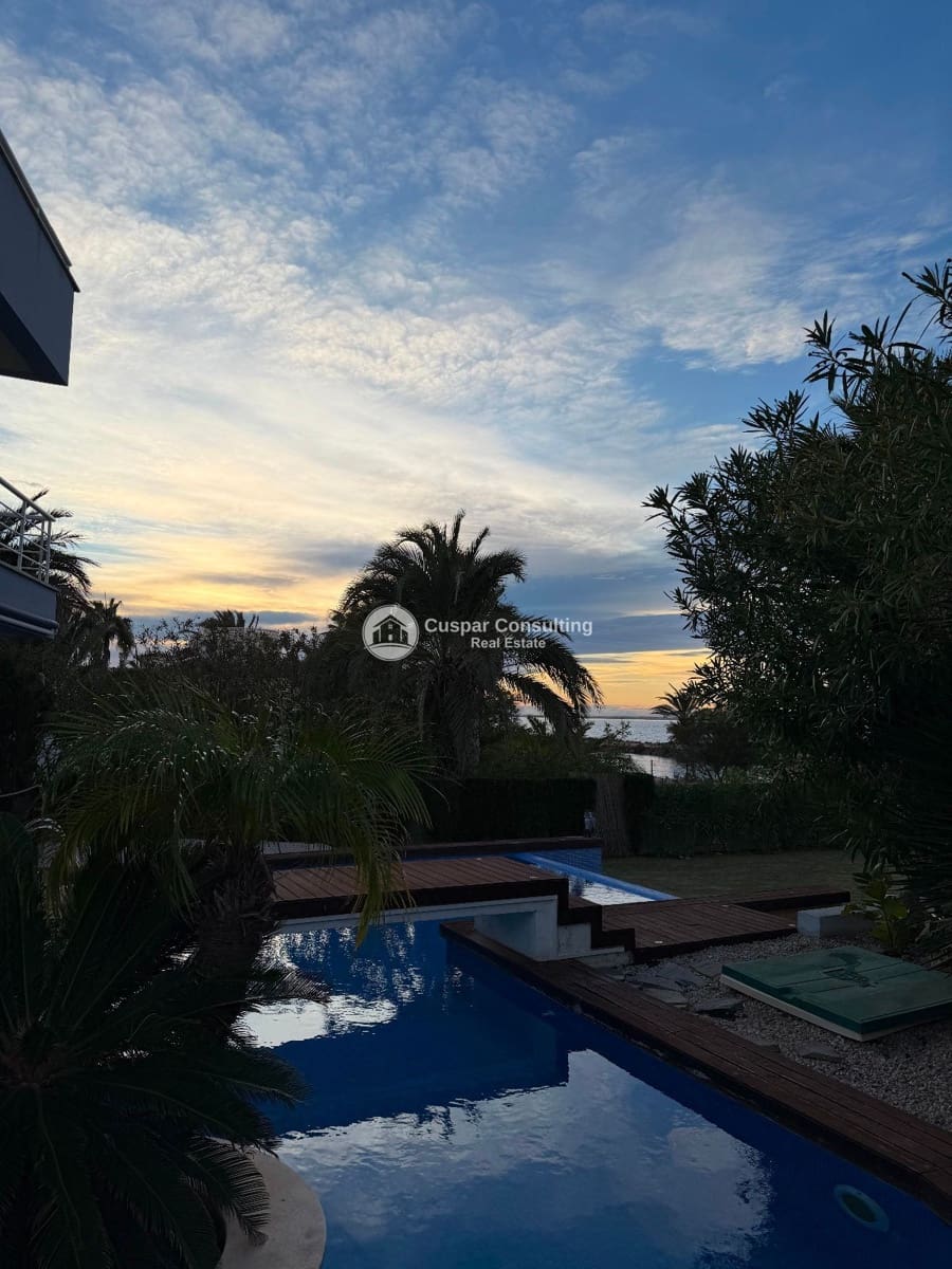 5 soverom Villa til salgs i La Manga del Mar Menor med svømmebasseng garasje - € 675 000 (Ref: 9443754)