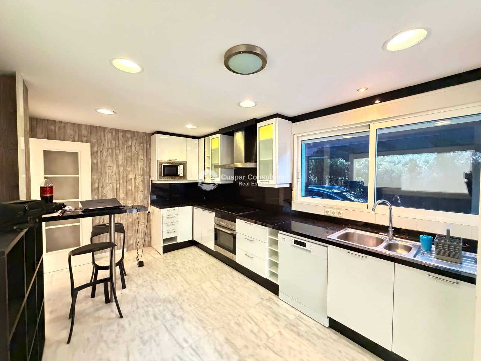 5 soverom Villa til salgs i La Manga del Mar Menor med svømmebasseng garasje - € 675 000 (Ref: 9443754)