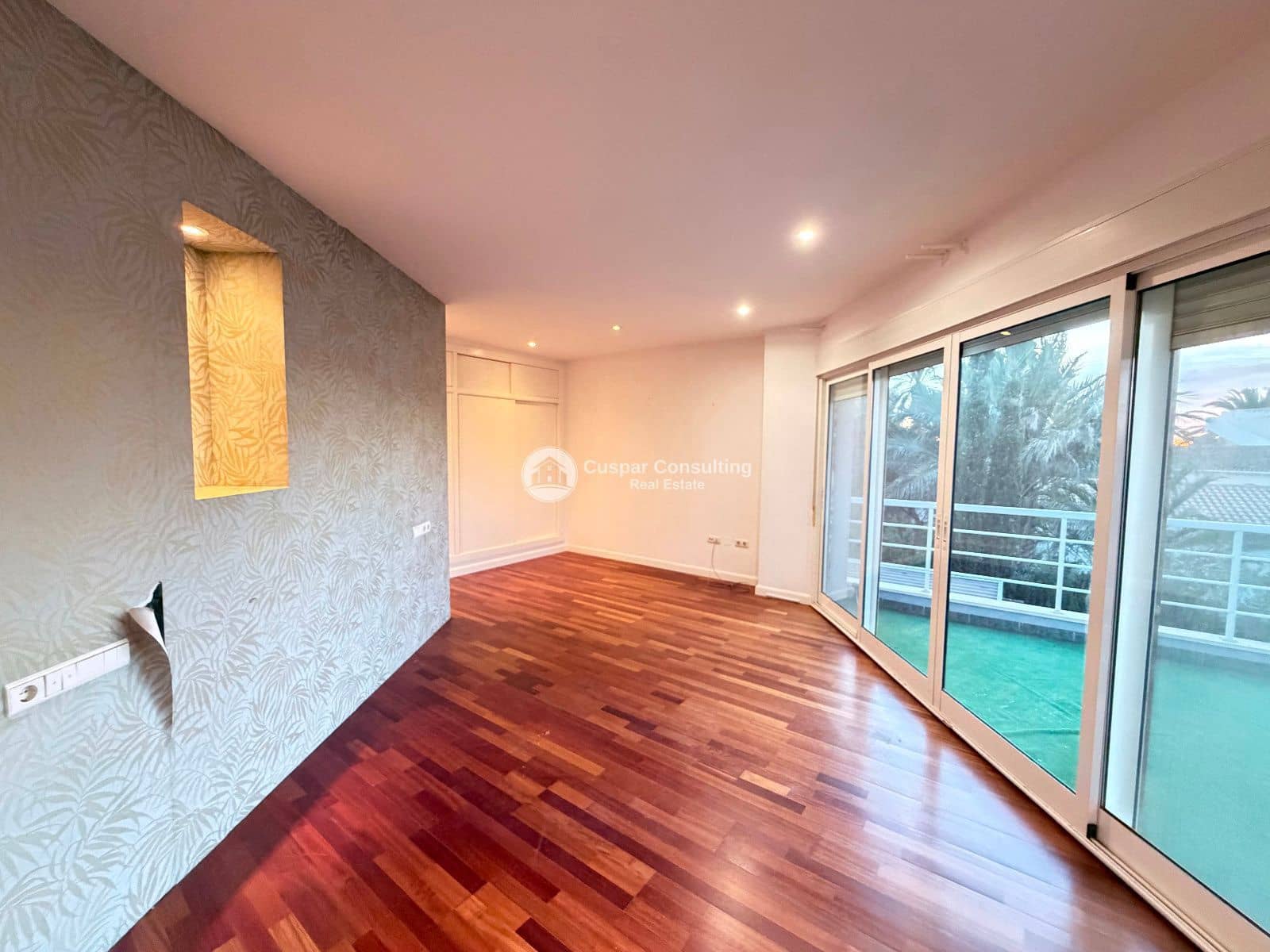 5 soverom Villa til salgs i La Manga del Mar Menor med svømmebasseng garasje - € 675 000 (Ref: 9443754)