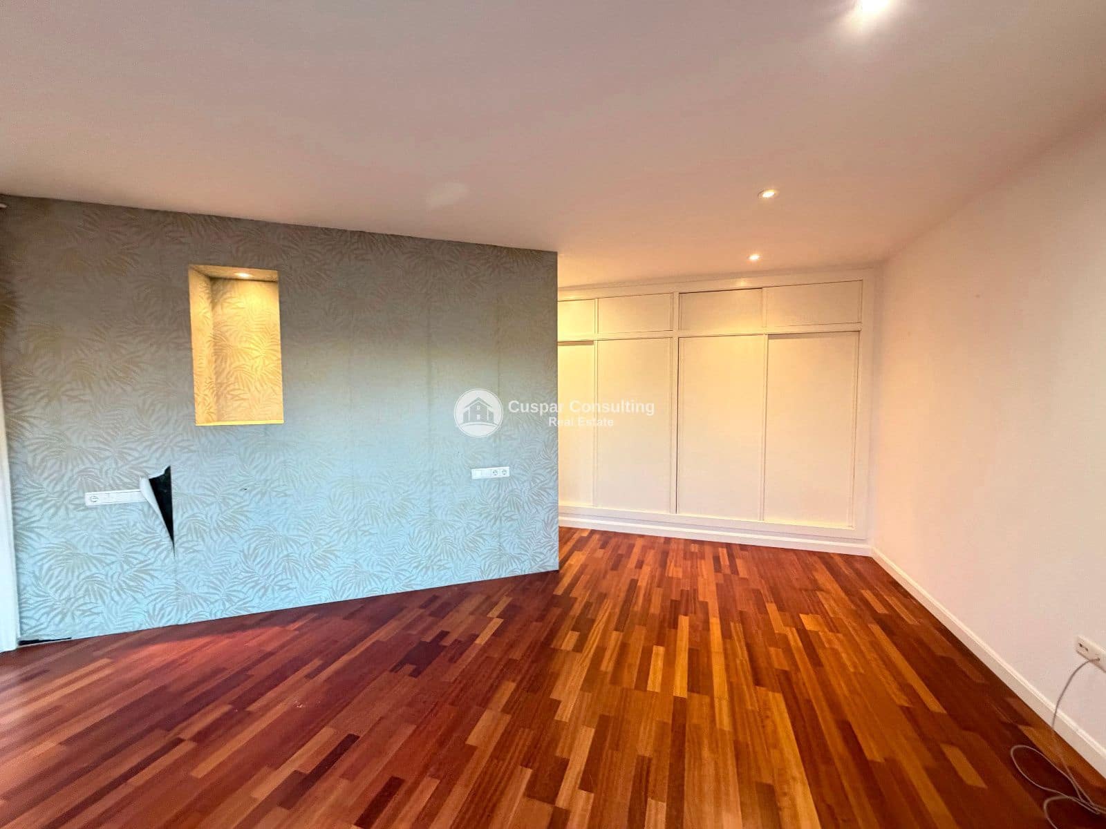 5 soverom Villa til salgs i La Manga del Mar Menor med svømmebasseng garasje - € 675 000 (Ref: 9443754)