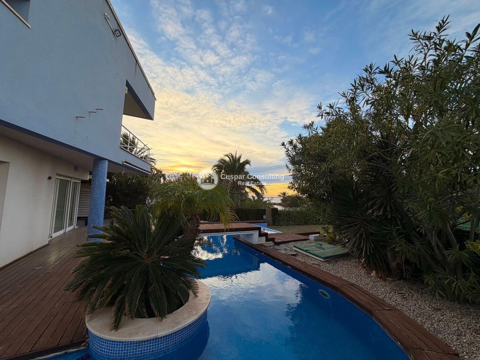5 soverom Villa til salgs i La Manga del Mar Menor med svømmebasseng garasje - € 675 000 (Ref: 9443754)