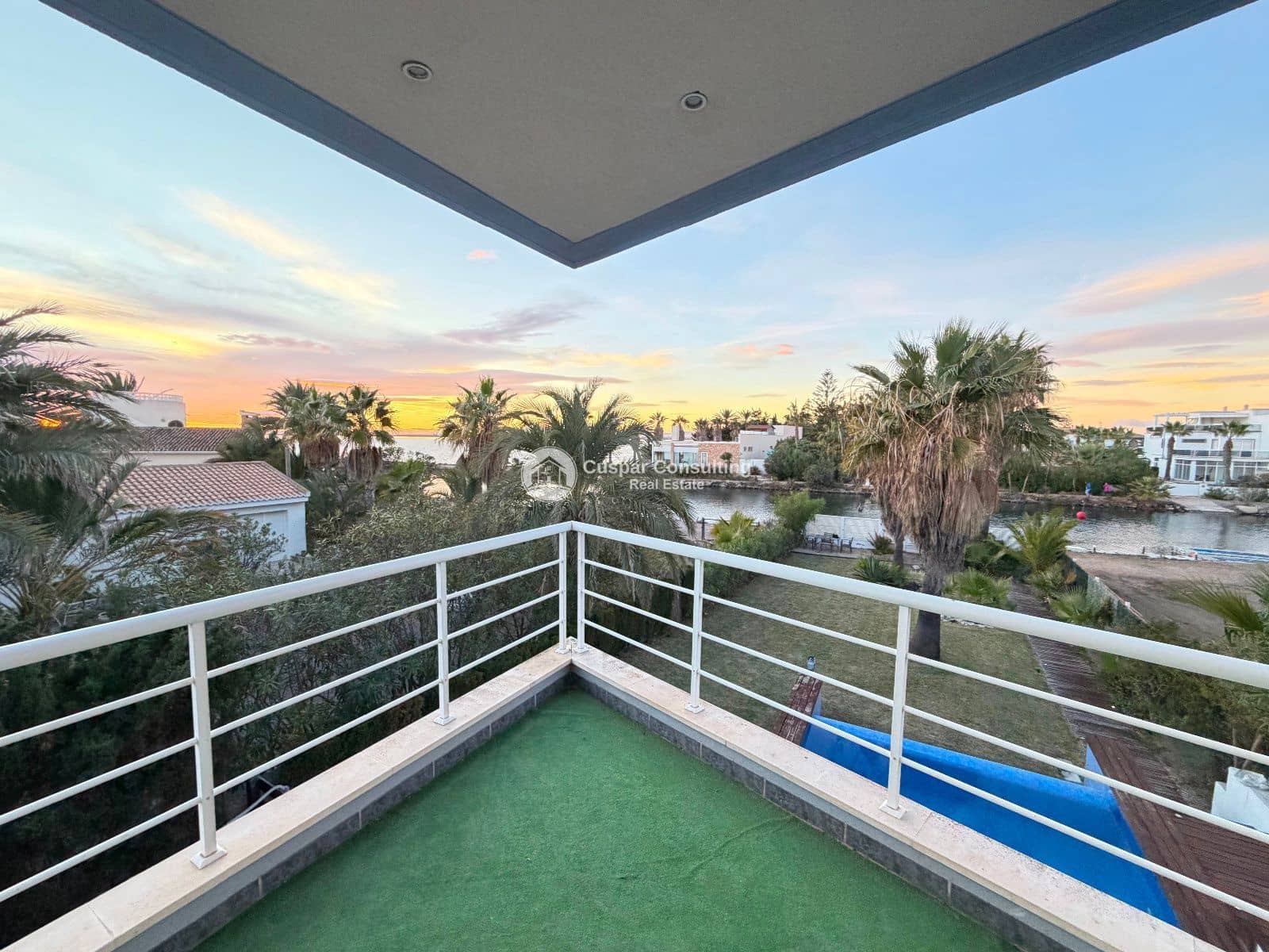 5 soverom Villa til salgs i La Manga del Mar Menor med svømmebasseng garasje - € 675 000 (Ref: 9443754)