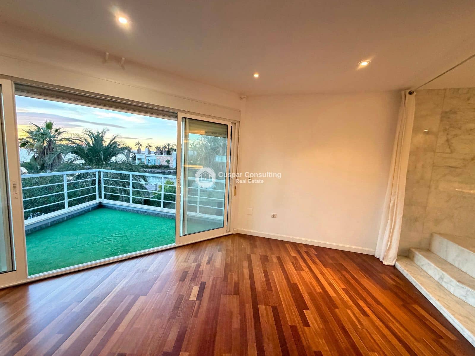 5 soverom Villa til salgs i La Manga del Mar Menor med svømmebasseng garasje - € 675 000 (Ref: 9443754)