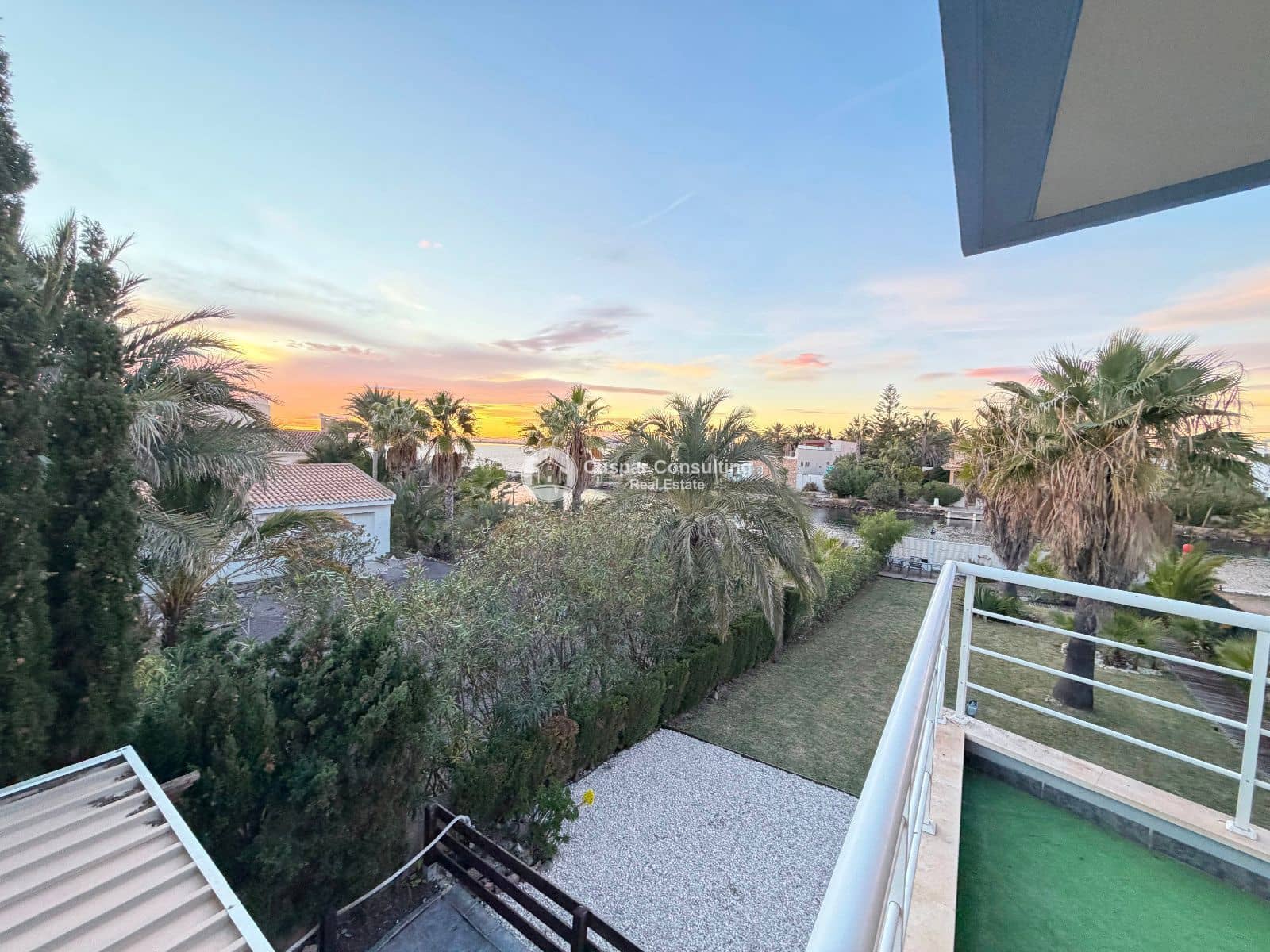 5 soverom Villa til salgs i La Manga del Mar Menor med svømmebasseng garasje - € 675 000 (Ref: 9443754)