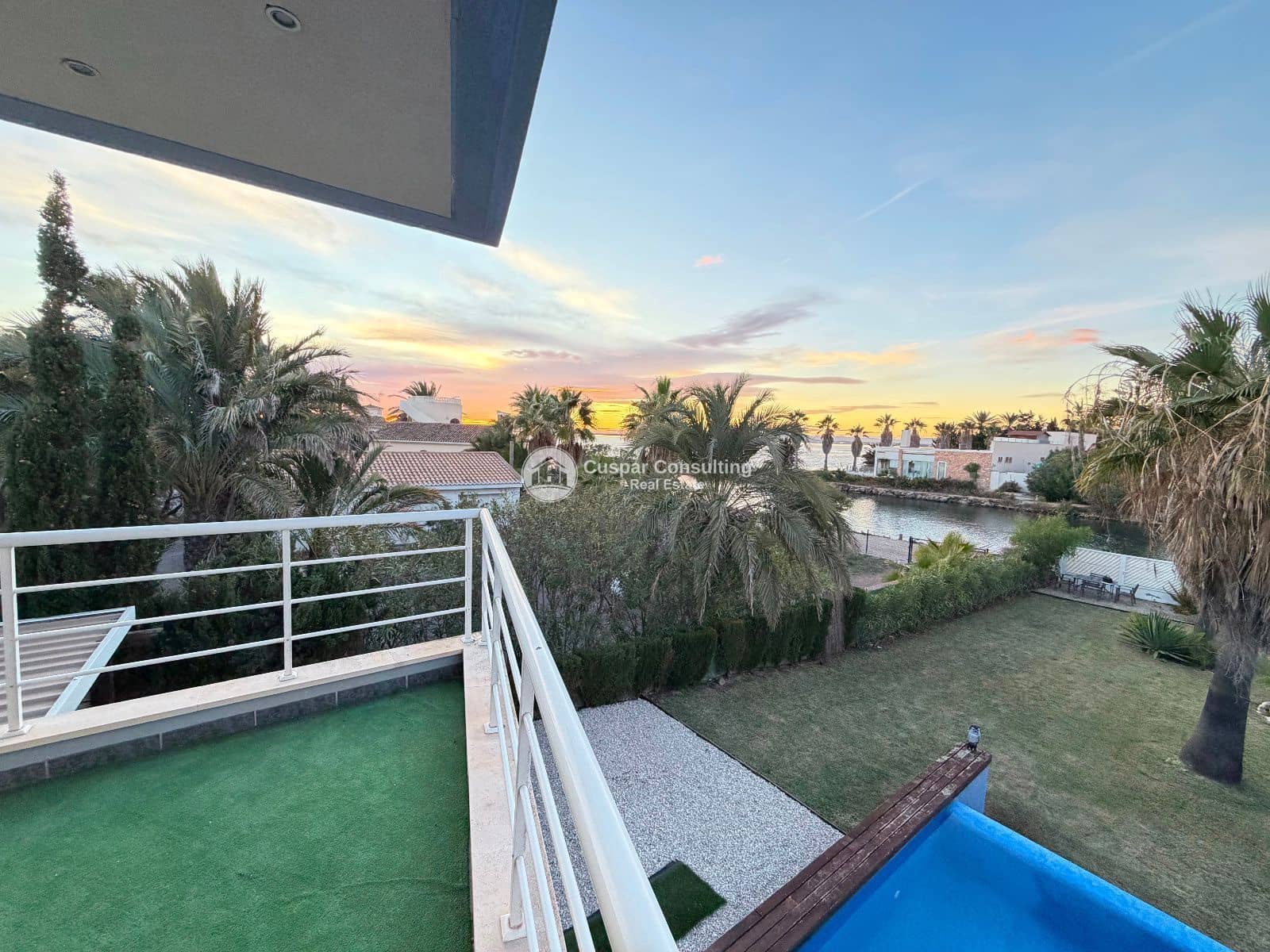 5 soverom Villa til salgs i La Manga del Mar Menor med svømmebasseng garasje - € 675 000 (Ref: 9443754)