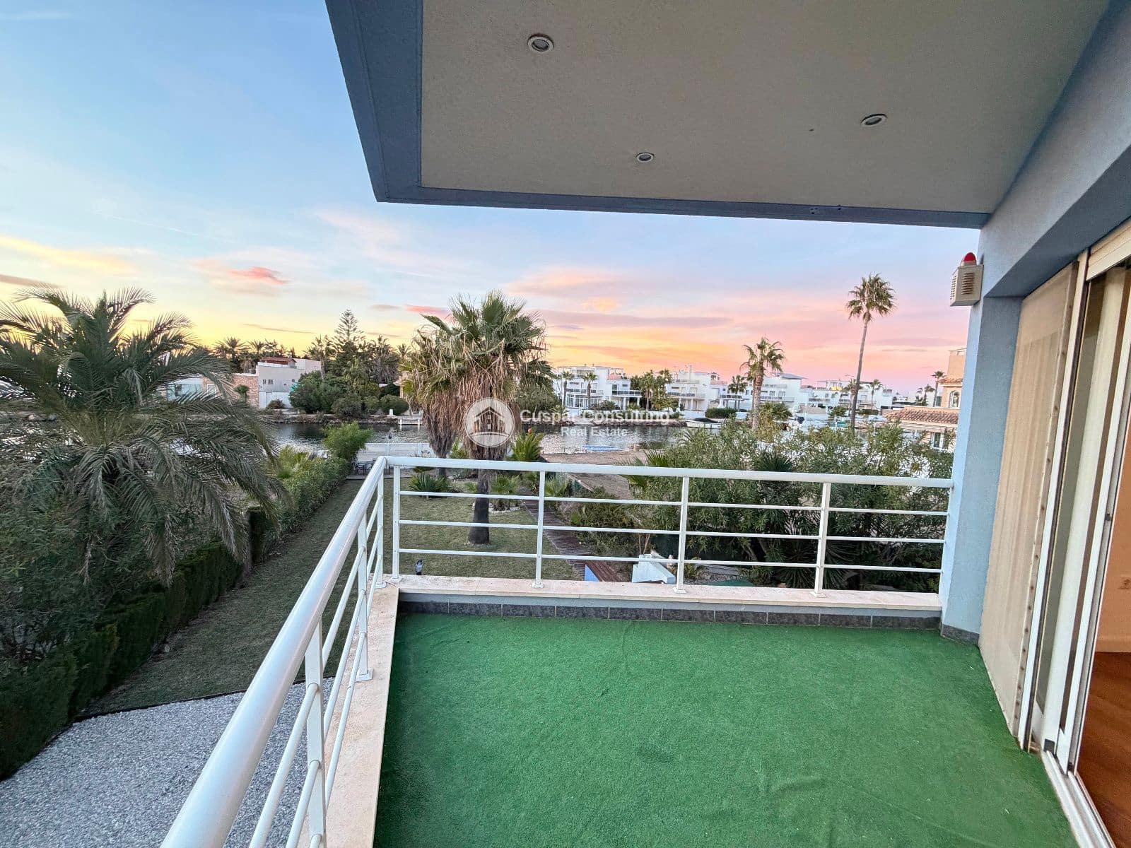 5 soverom Villa til salgs i La Manga del Mar Menor med svømmebasseng garasje - € 675 000 (Ref: 9443754)