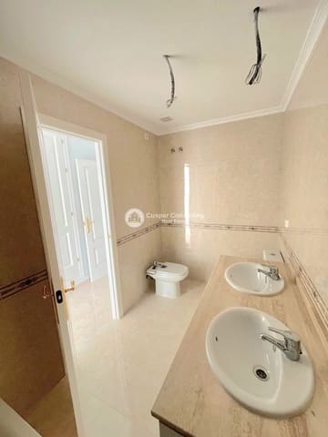 2 quarto Apartamento para venda em Las Filipinas com piscina - 212 000 € (Ref: 9456542)