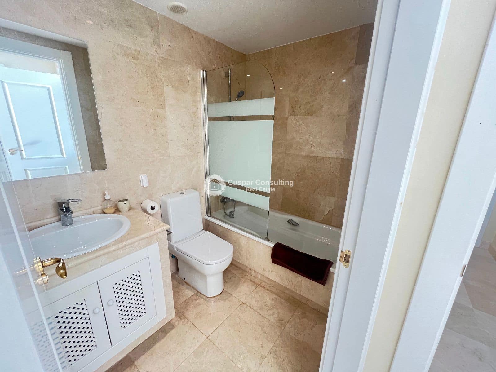 2 camera da letto Appartamento in vendita in Roda con piscina garage - 220.000 € (Rif: 9457861)