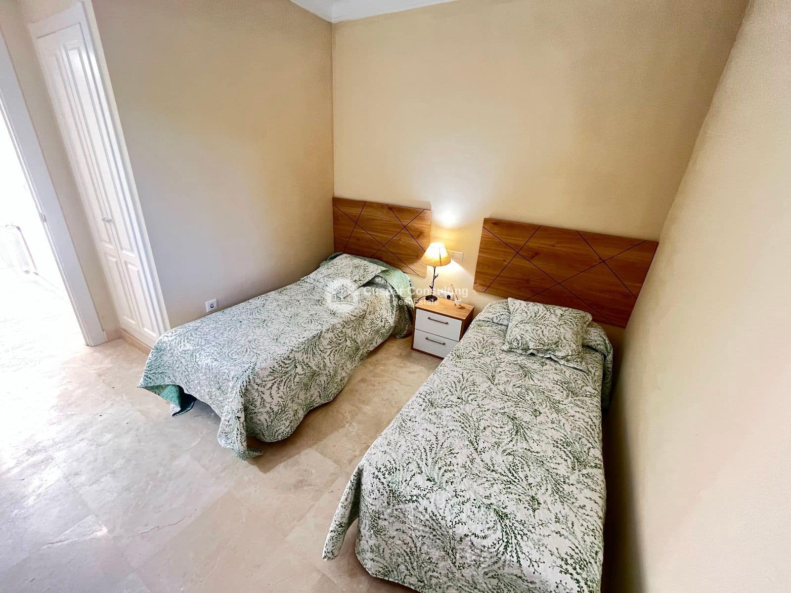 2 camera da letto Appartamento in vendita in Roda con piscina garage - 220.000 € (Rif: 9457861)