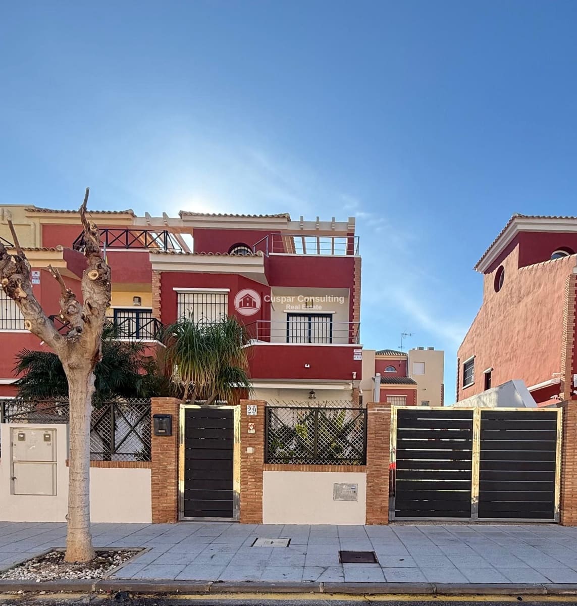 4 bedroom Townhouse for sale in Pilar de la Horadada - € 472,750 (Ref: 9483195)