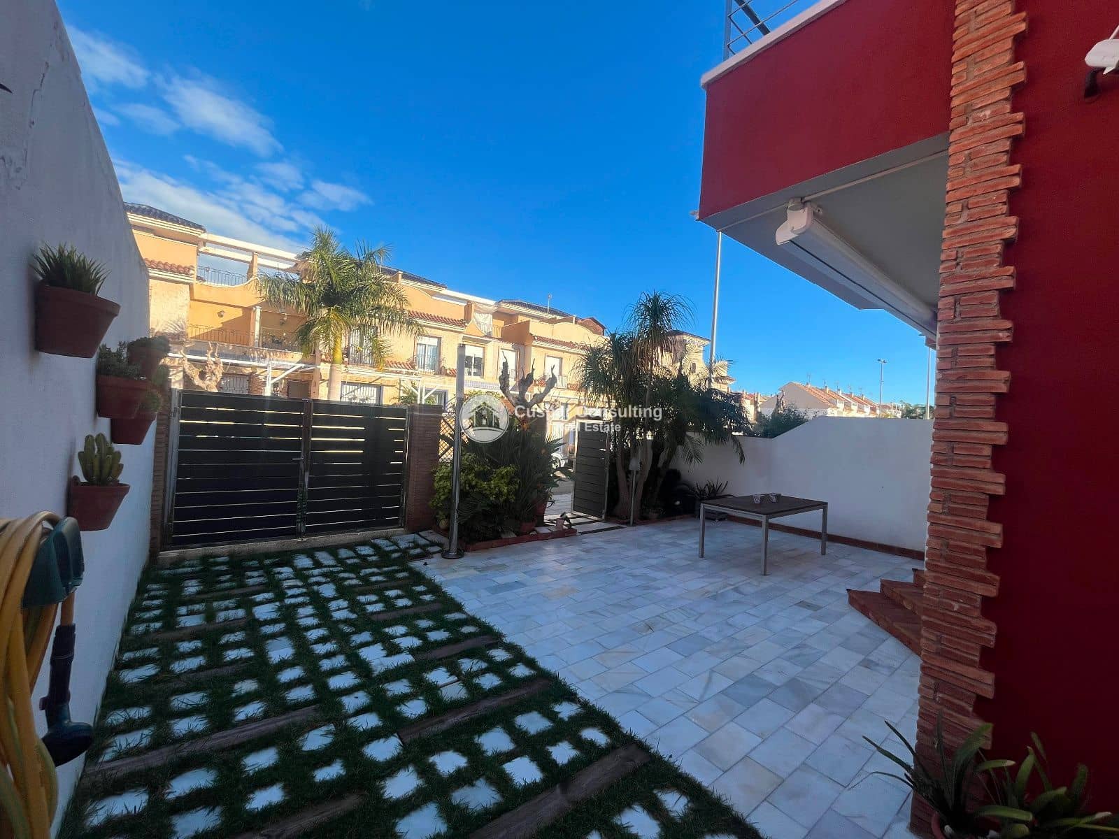 4 bedroom Townhouse for sale in Pilar de la Horadada - € 472,750 (Ref: 9483195)