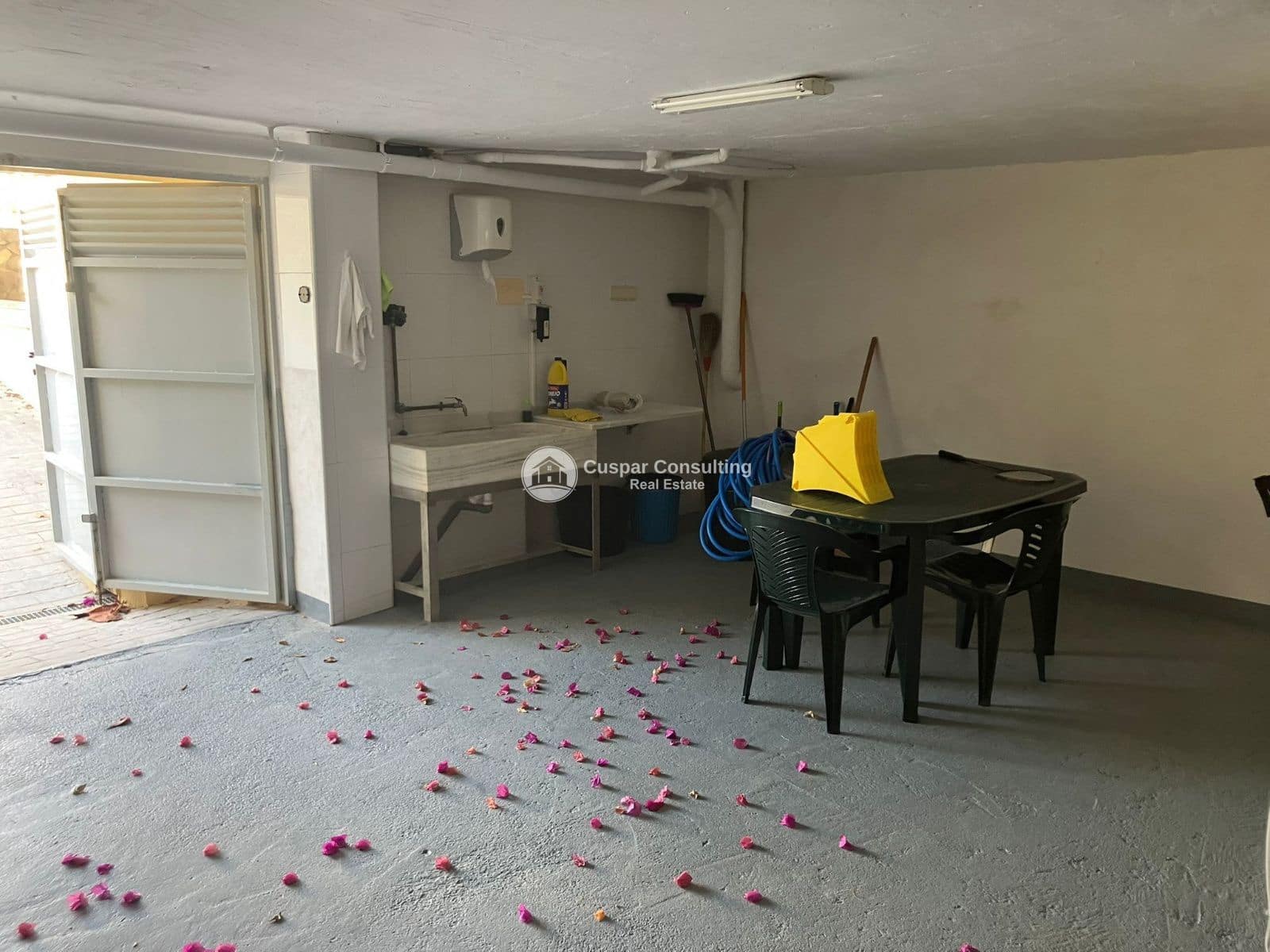 4 bedroom Townhouse for sale in Los Narejos with garage - € 650,000 (Ref: 9490090)