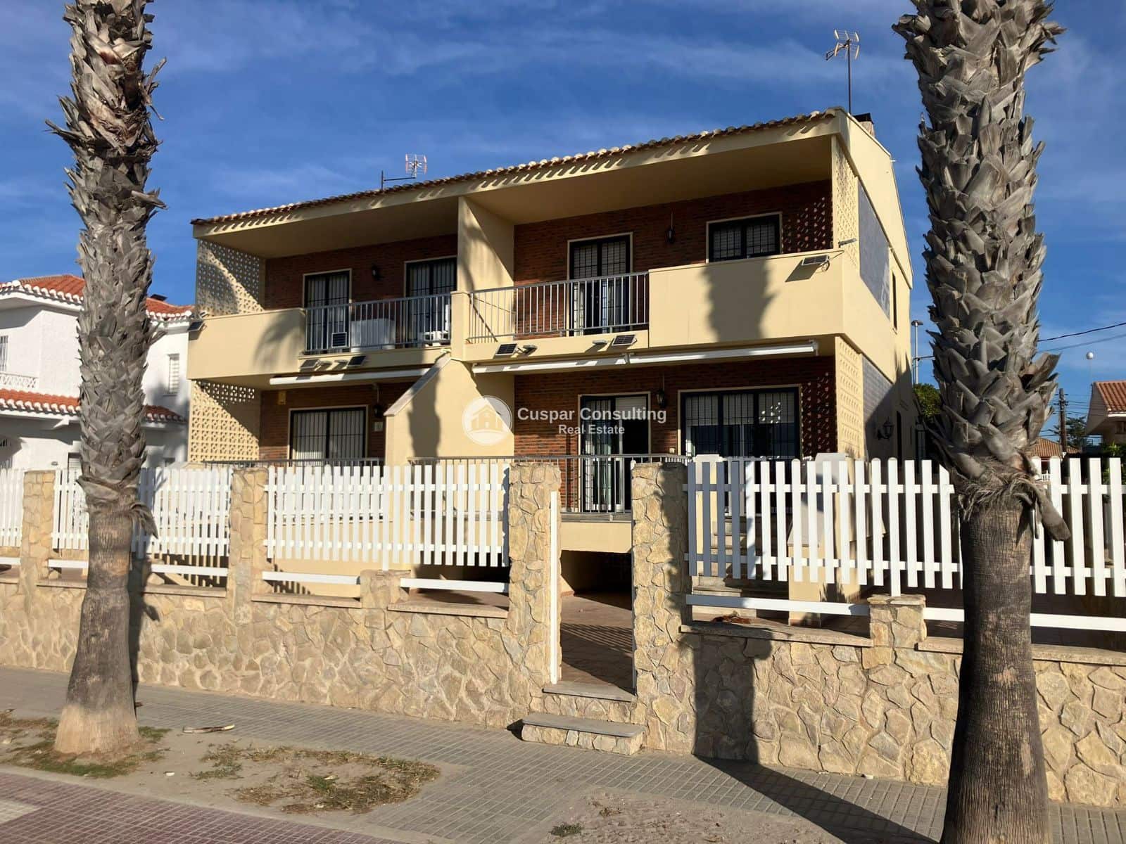 4 bedroom Townhouse for sale in Los Narejos with garage - € 650,000 (Ref: 9490090)