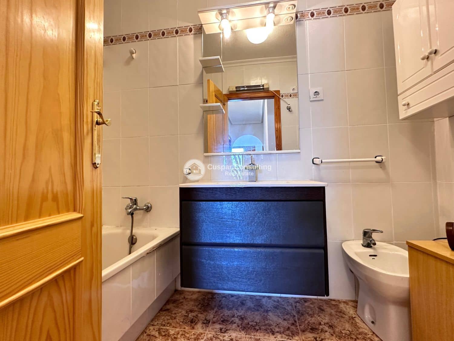 3 bedroom Villa for sale in Los Alcazares with garage - € 185,000 (Ref: 9494679)