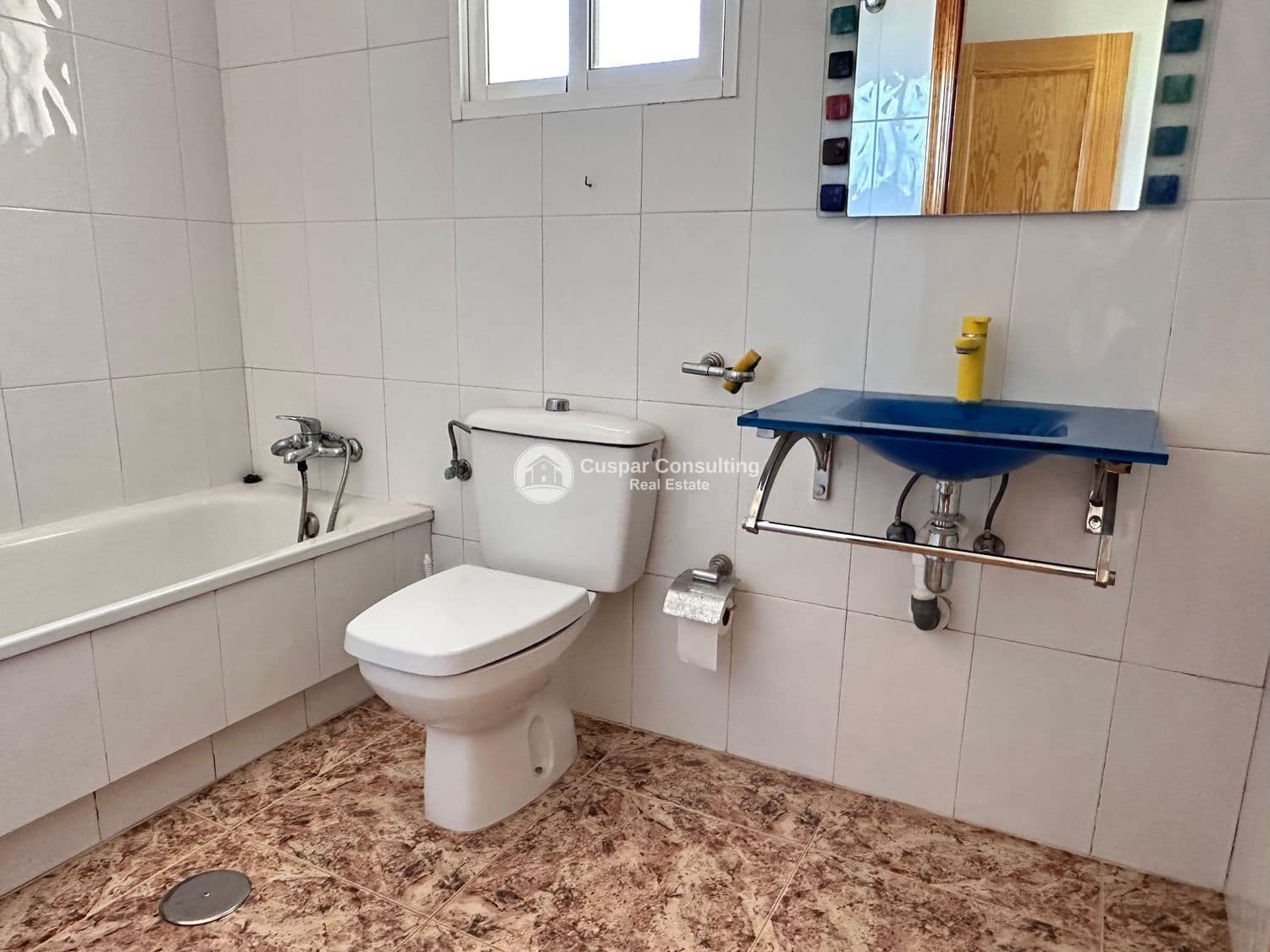 3 bedroom Villa for sale in Los Alcazares with garage - € 185,000 (Ref: 9494679)