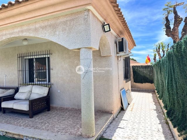 3 soveværelse Villa til salg i Los Alcázares med garage - € 185.000 (Ref: 9494679)