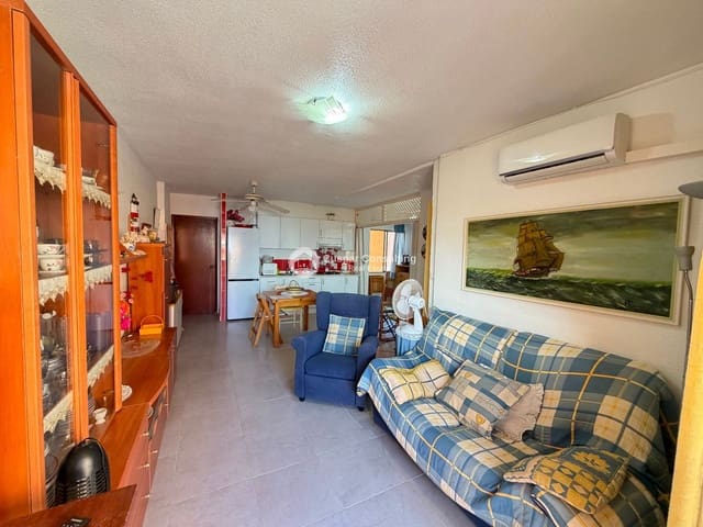 3 slaapkamer Flat te koop in La Manga del Mar Menor met zwembad - € 170.000 (Ref: 9497926)