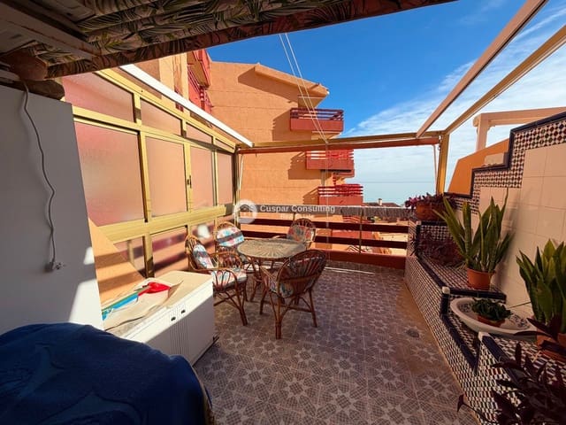 3 slaapkamer Flat te koop in La Manga del Mar Menor met zwembad - € 170.000 (Ref: 9497926)